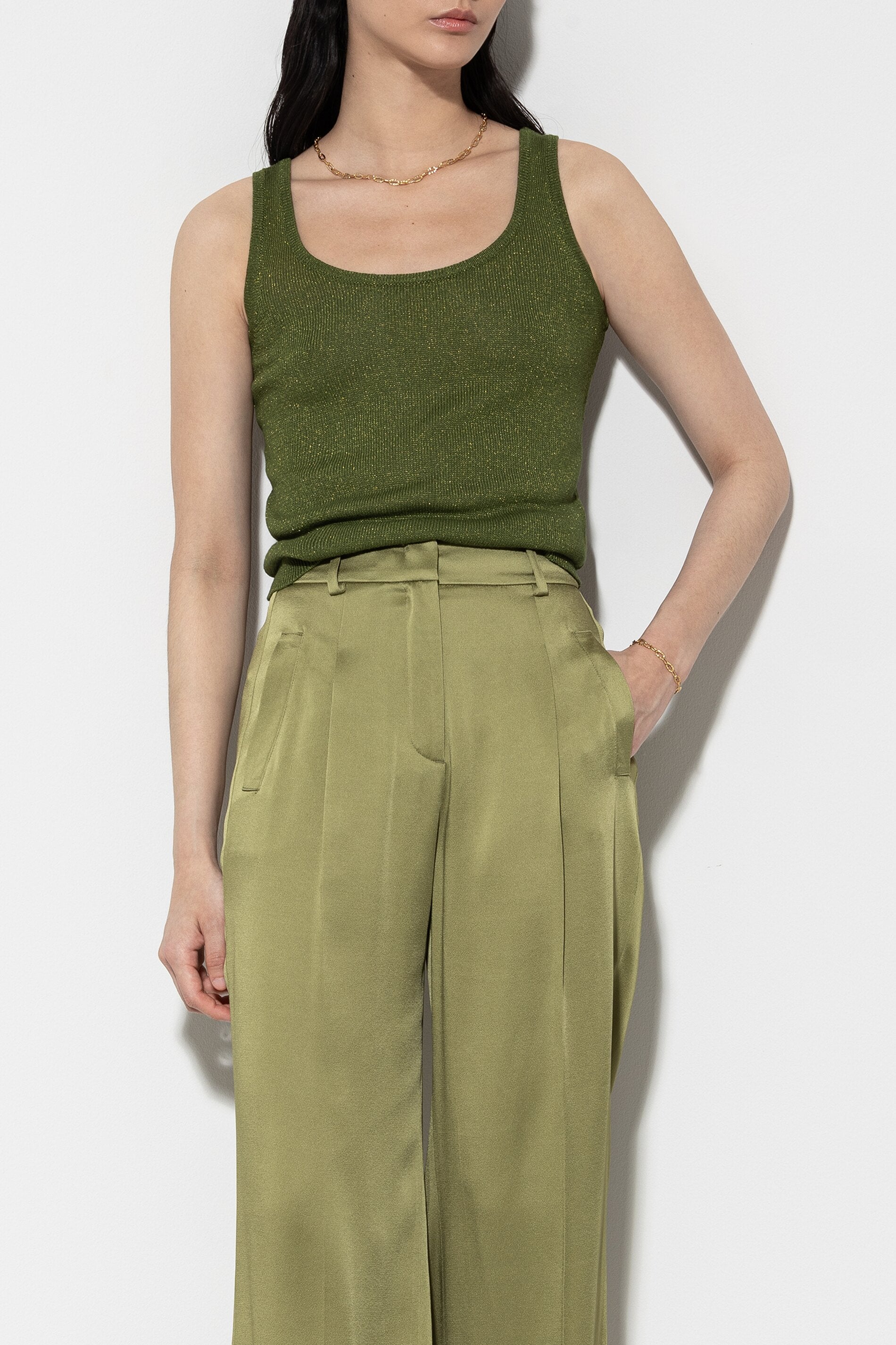 Strick-Tanktop - moss green - Standard | Model Front