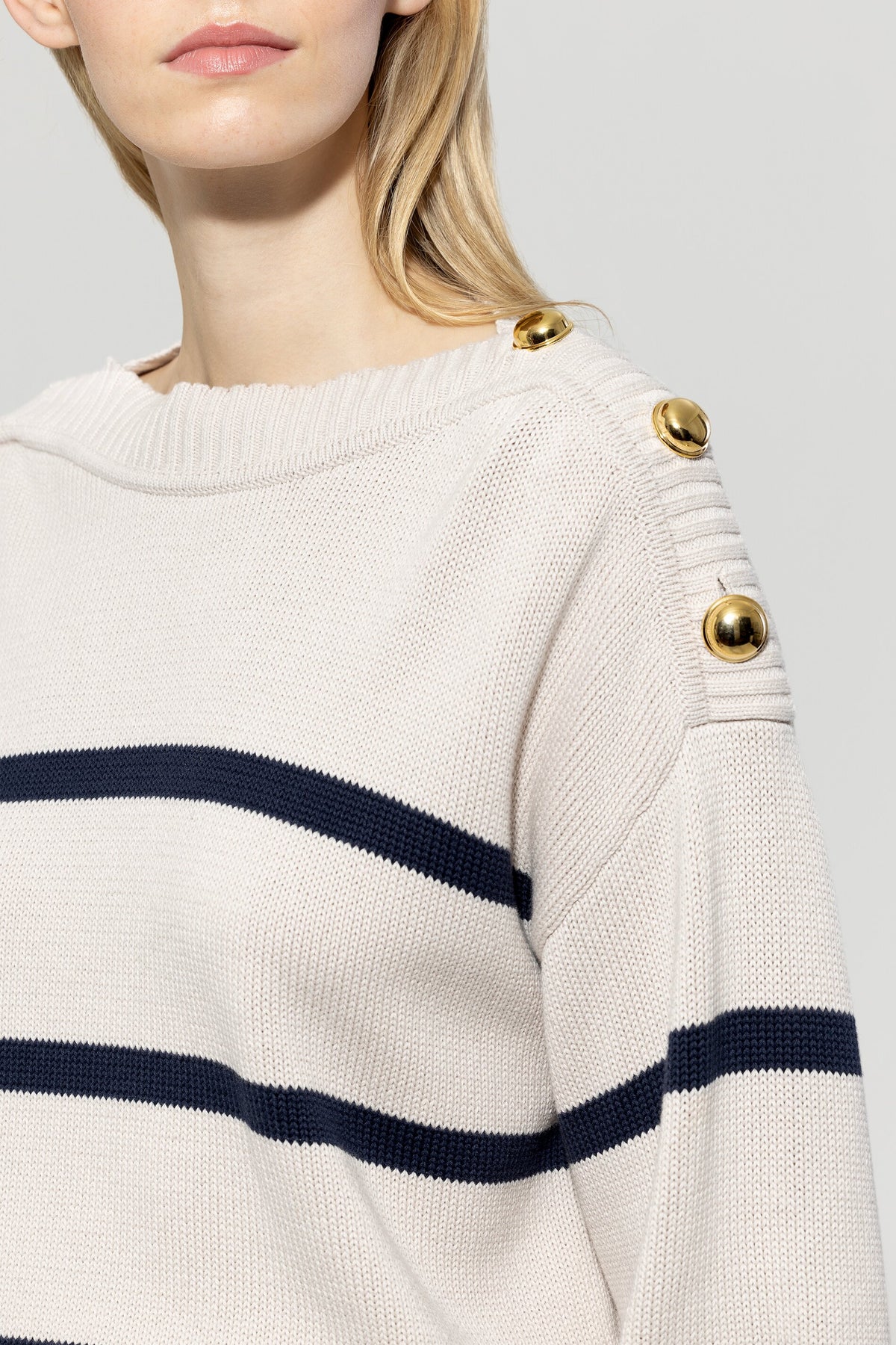 Pullover mit Streifen - cream / jeans blue - Standard | Model Detail
