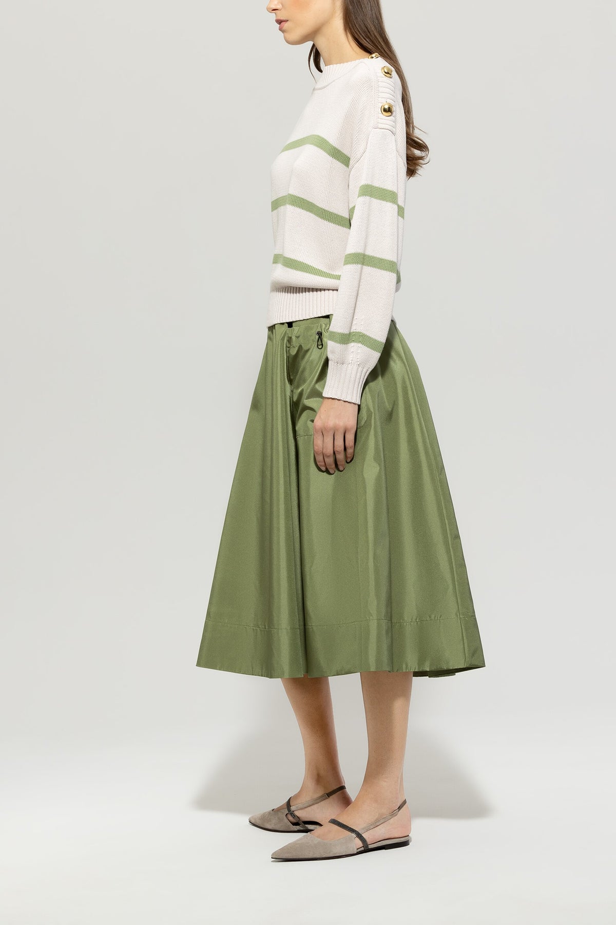 Pullover mit Streifen - cream / smoky green - Standard | Model Seite