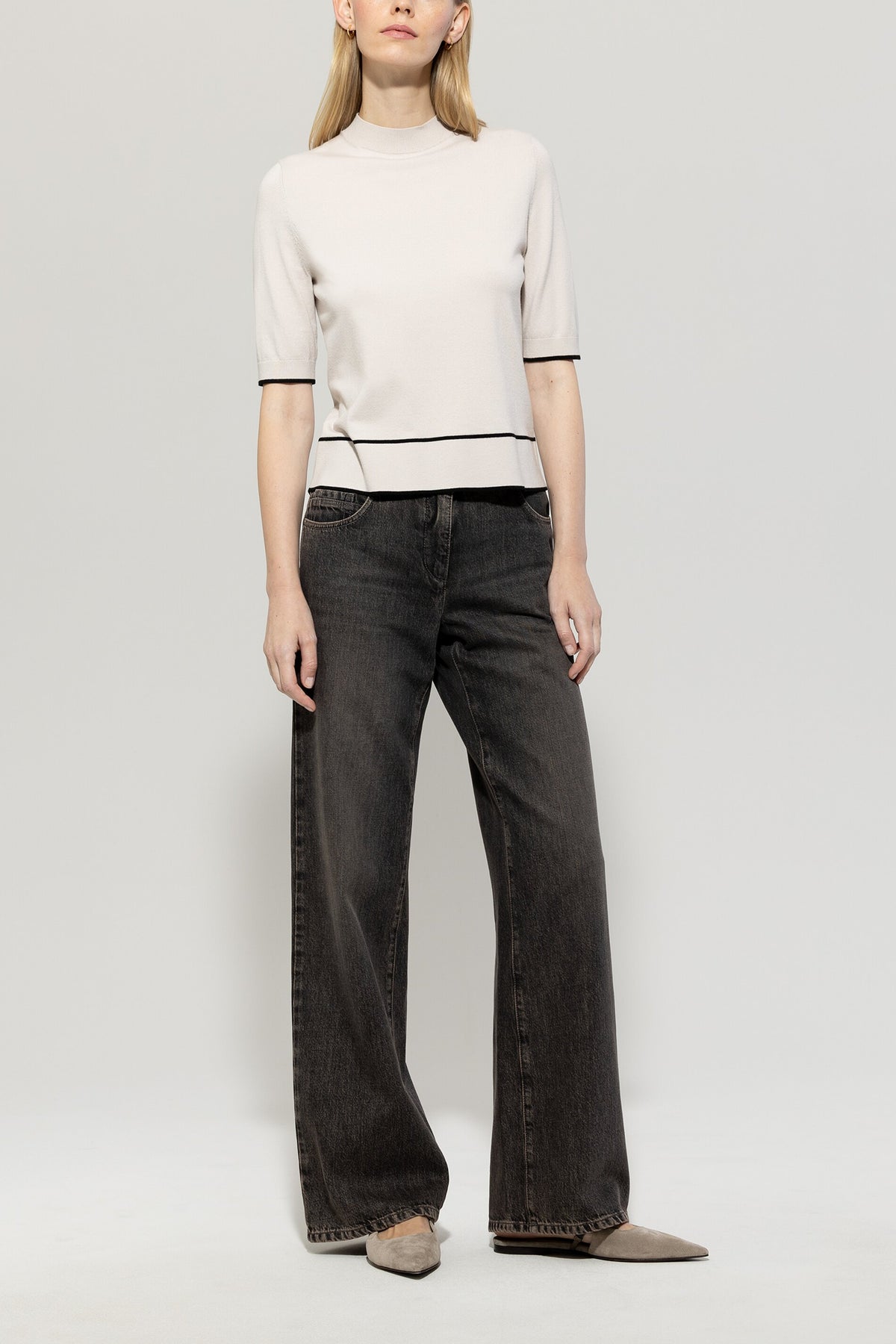 Halbarmpullover mit Rundhals - cream - Standard | Model Front