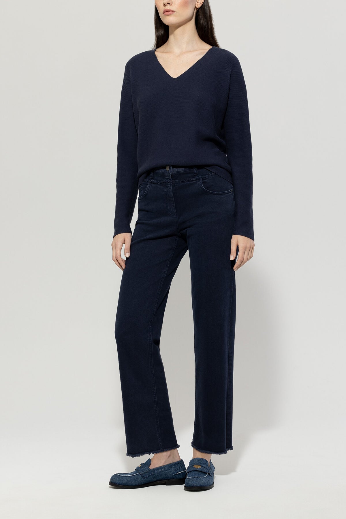 V-Pullover in Links-Struktur - jeans blue - Standard | Model Front