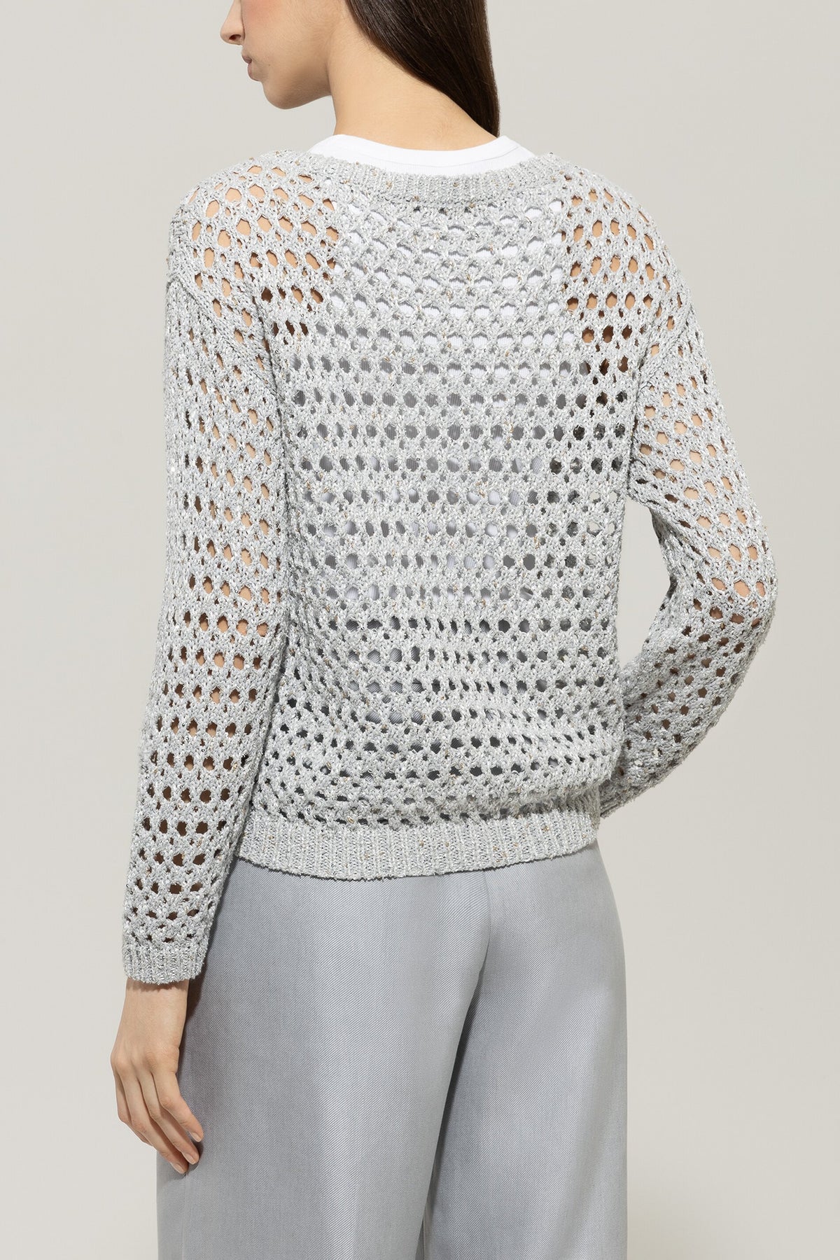 Pullover aus Fancy-Garn - silver grey - Standard | Model Rück