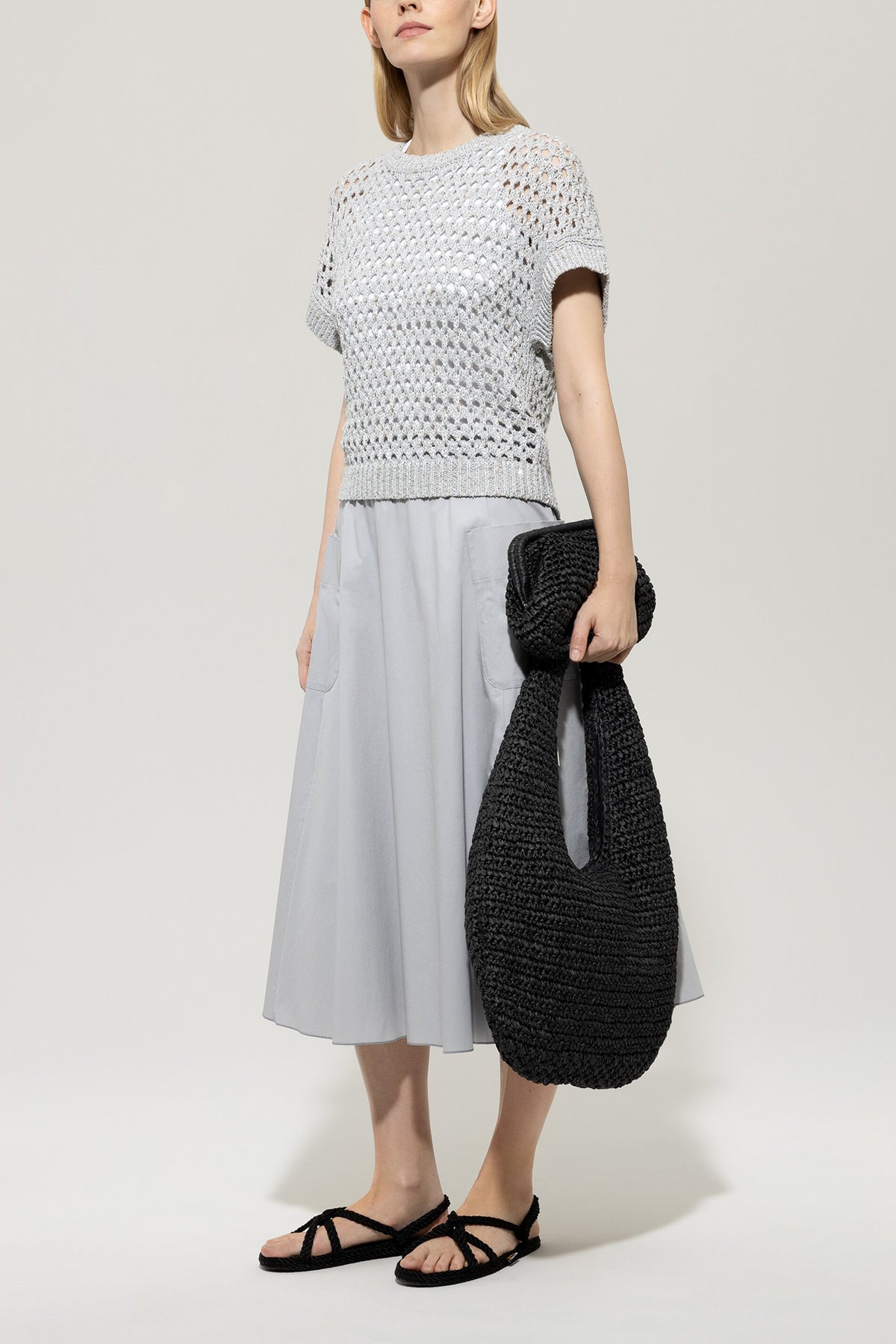 Stricktop aus Fancy-Garn - silver grey - Standard | Model Front