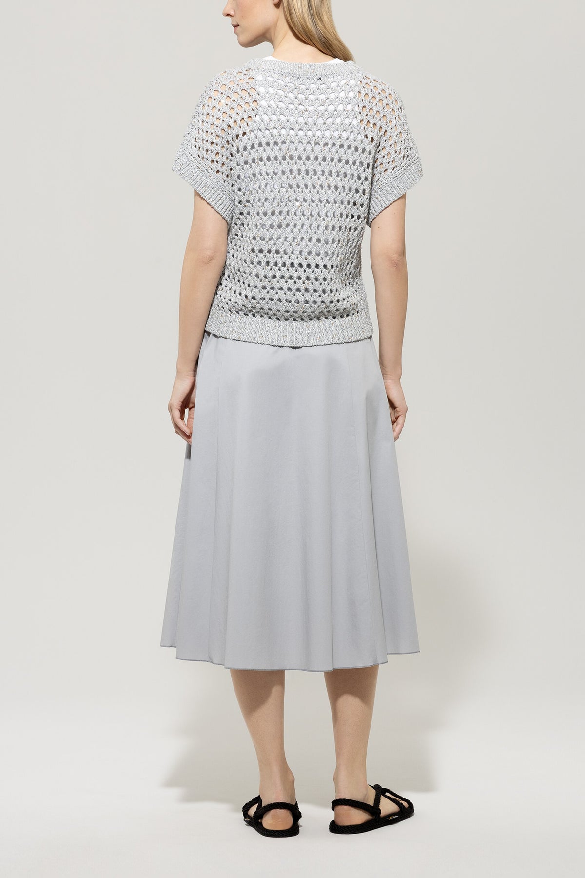 Stricktop aus Fancy-Garn - silver grey - Standard | Model Rück