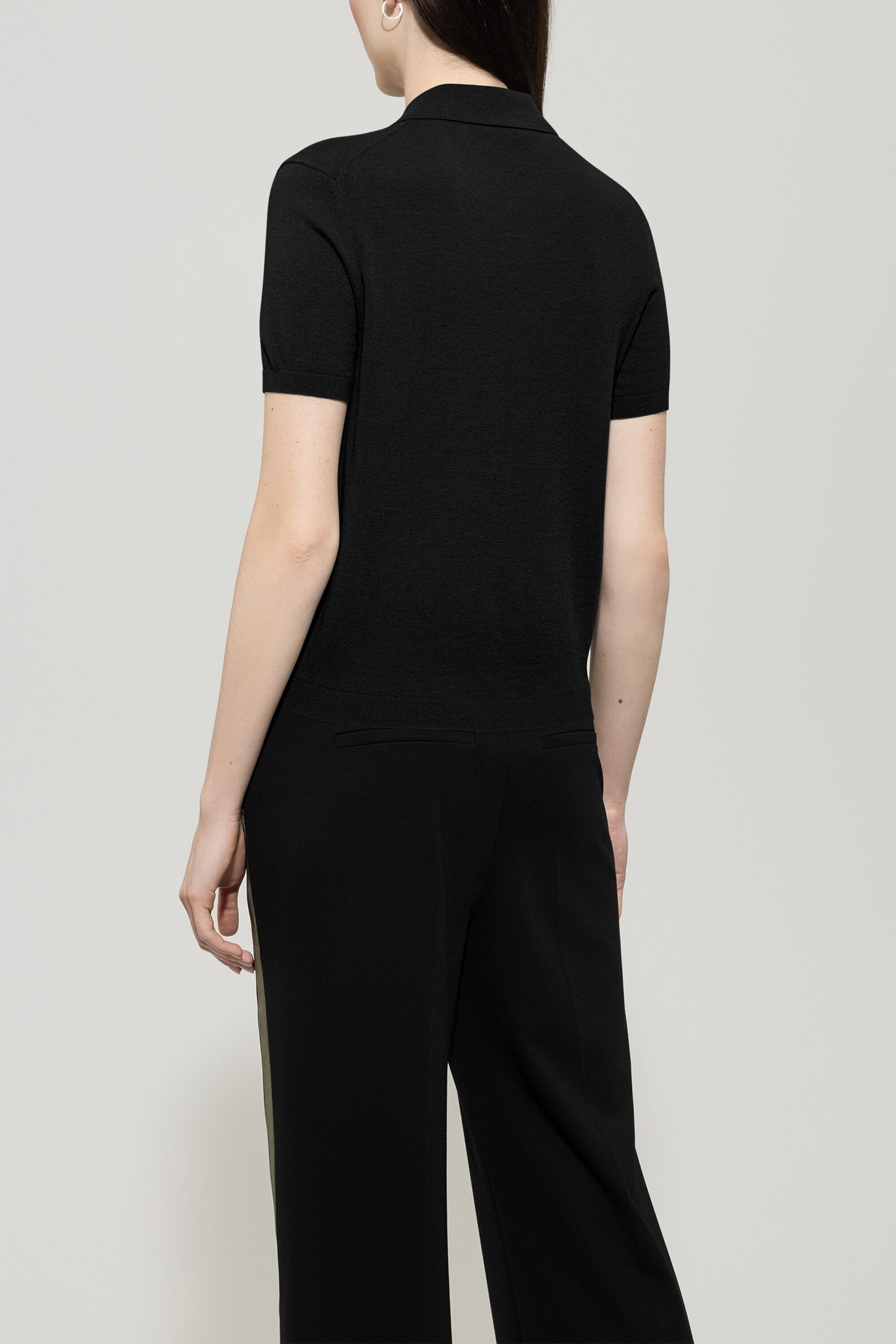 Polo-Shirt aus Woll-Mix - deep black - Standard | Model Rück