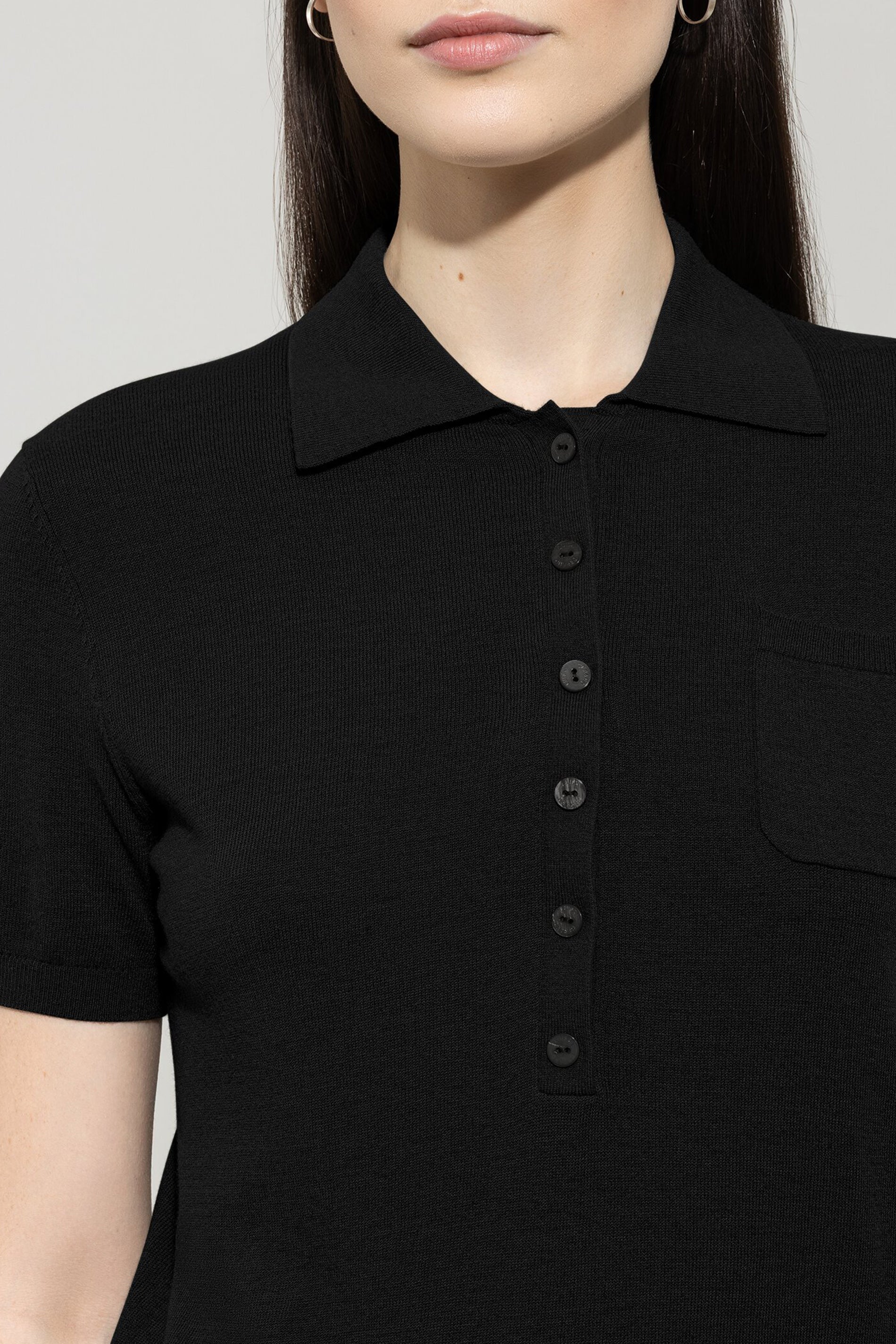 Polo-Shirt aus Woll-Mix - deep black - Standard | Model Detail