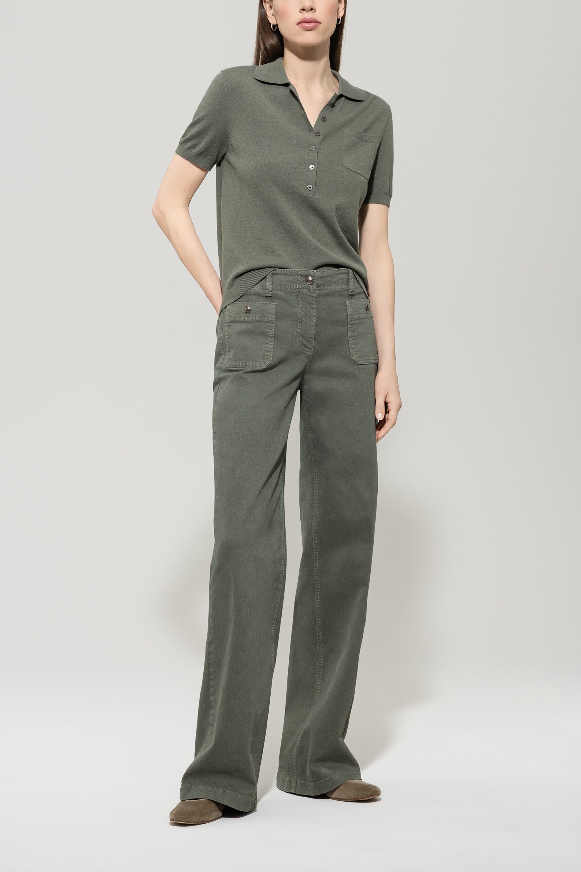 Polo-Shirt aus Woll-Mix - cool khaki - Standard | Model Front