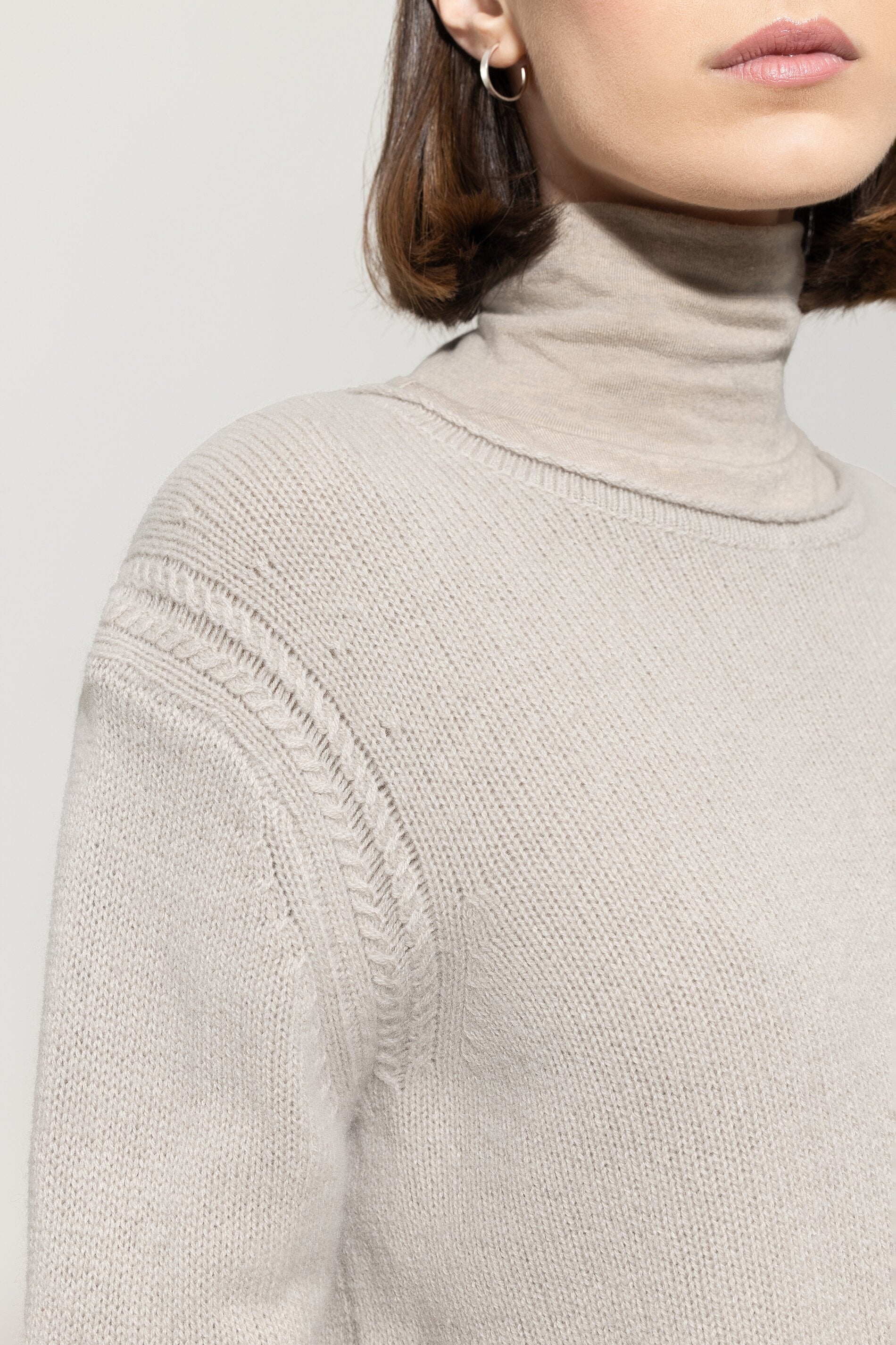 Pullover aus Kaschmir-Mix - oyster - Standard | Model Detail