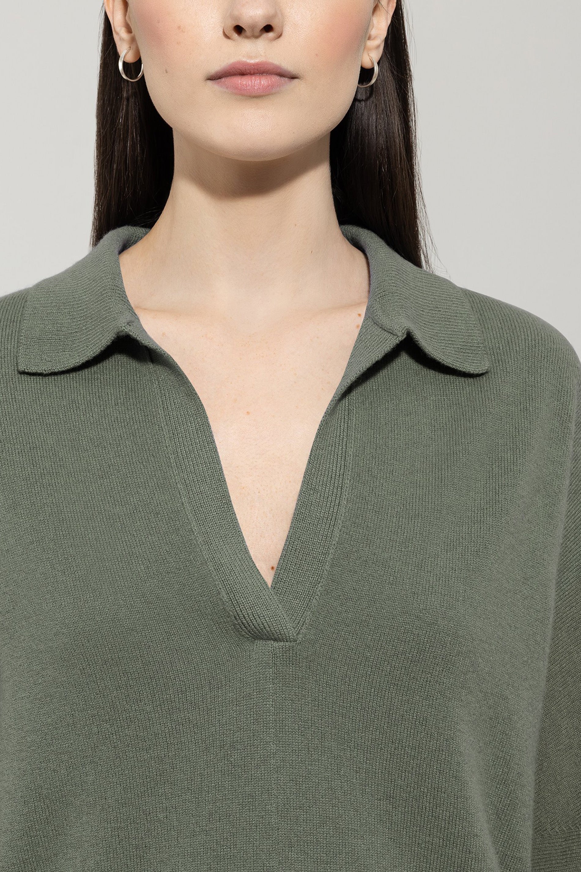 Polo-Shirt aus Kaschmir-Mix - cool khaki - Standard | Model Detail