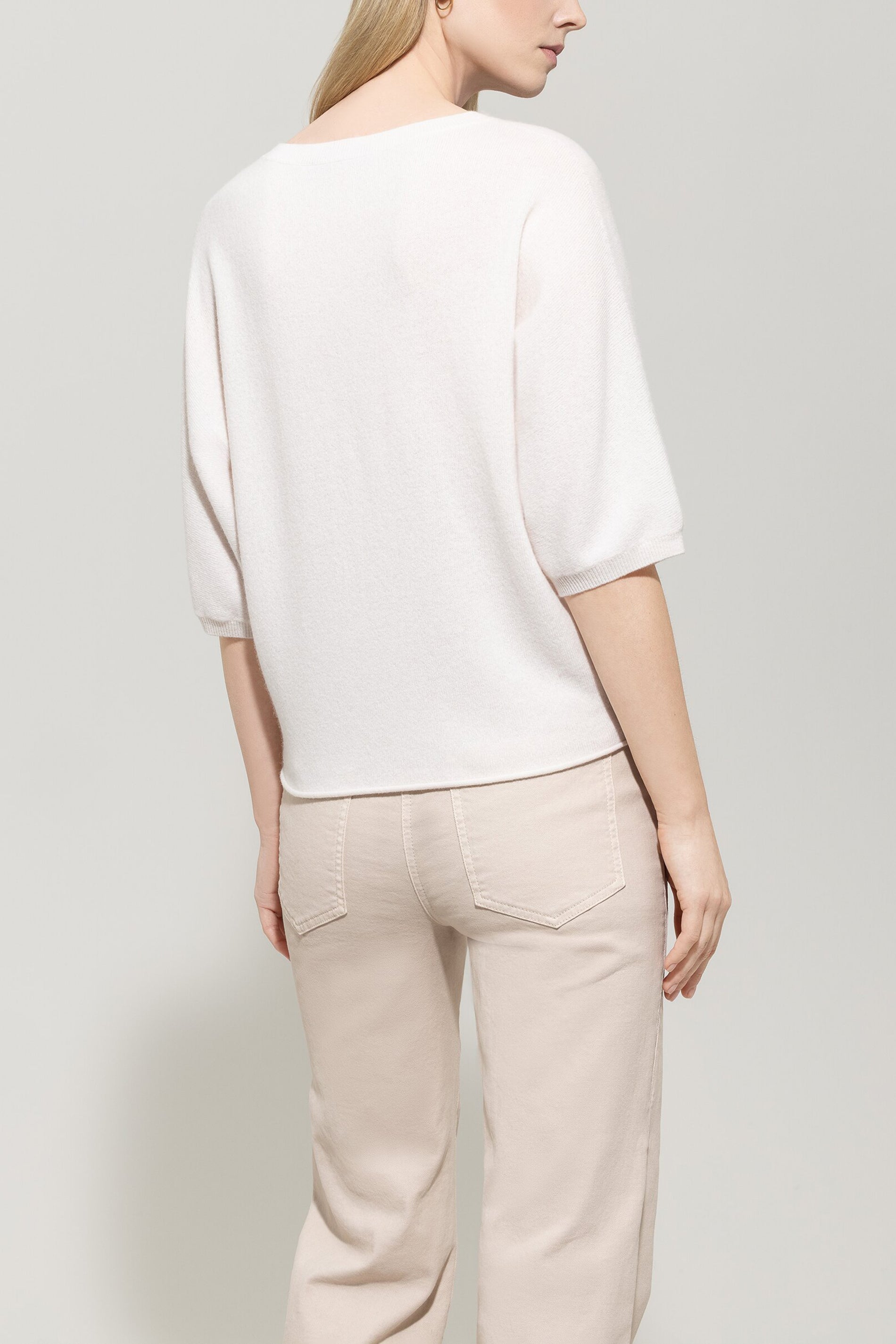 Pullover aus Kaschmir-Mix - silky cream - Standard | Model Rück