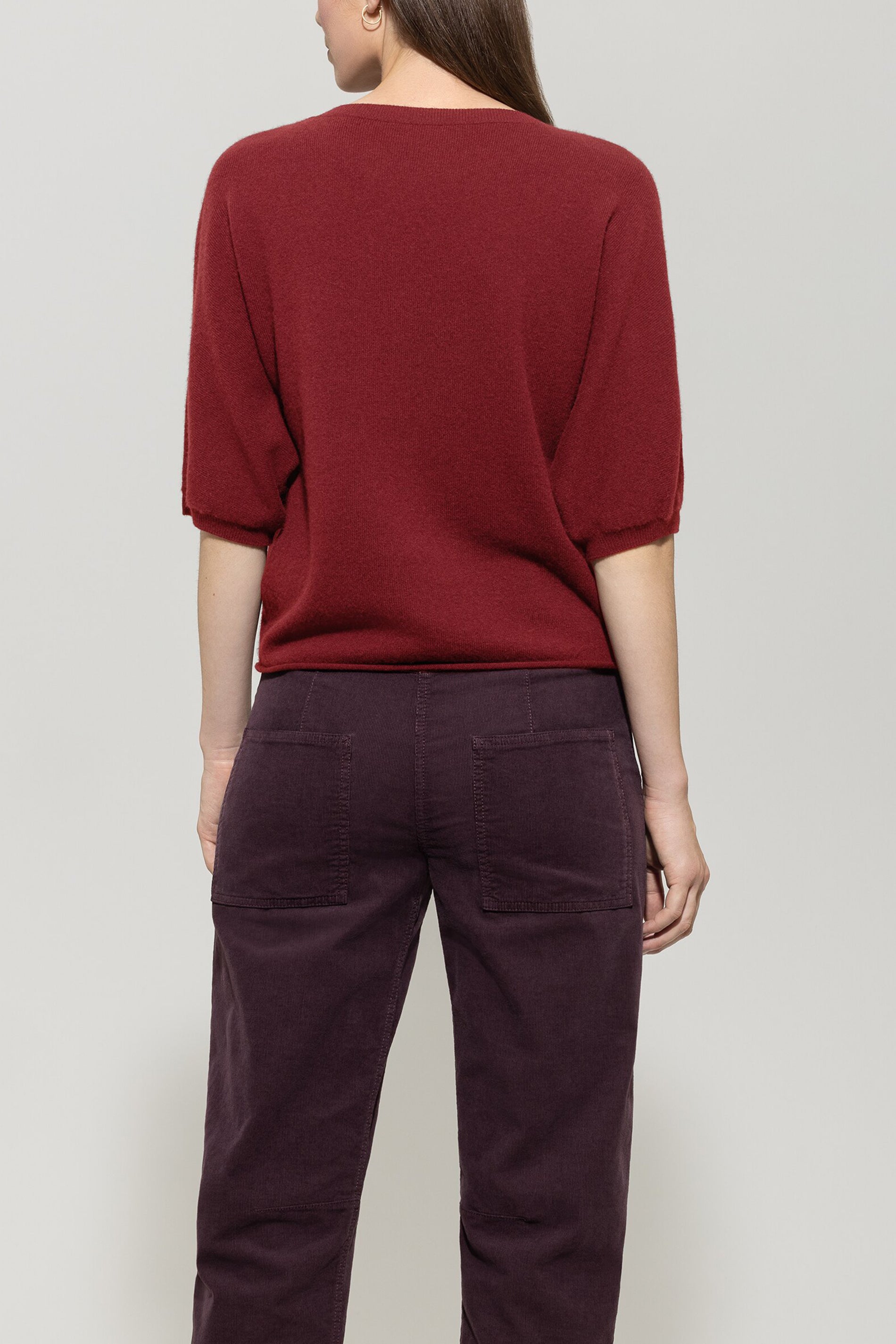 Pullover aus Kaschmir-Mix - berry red - Standard | Model Rück