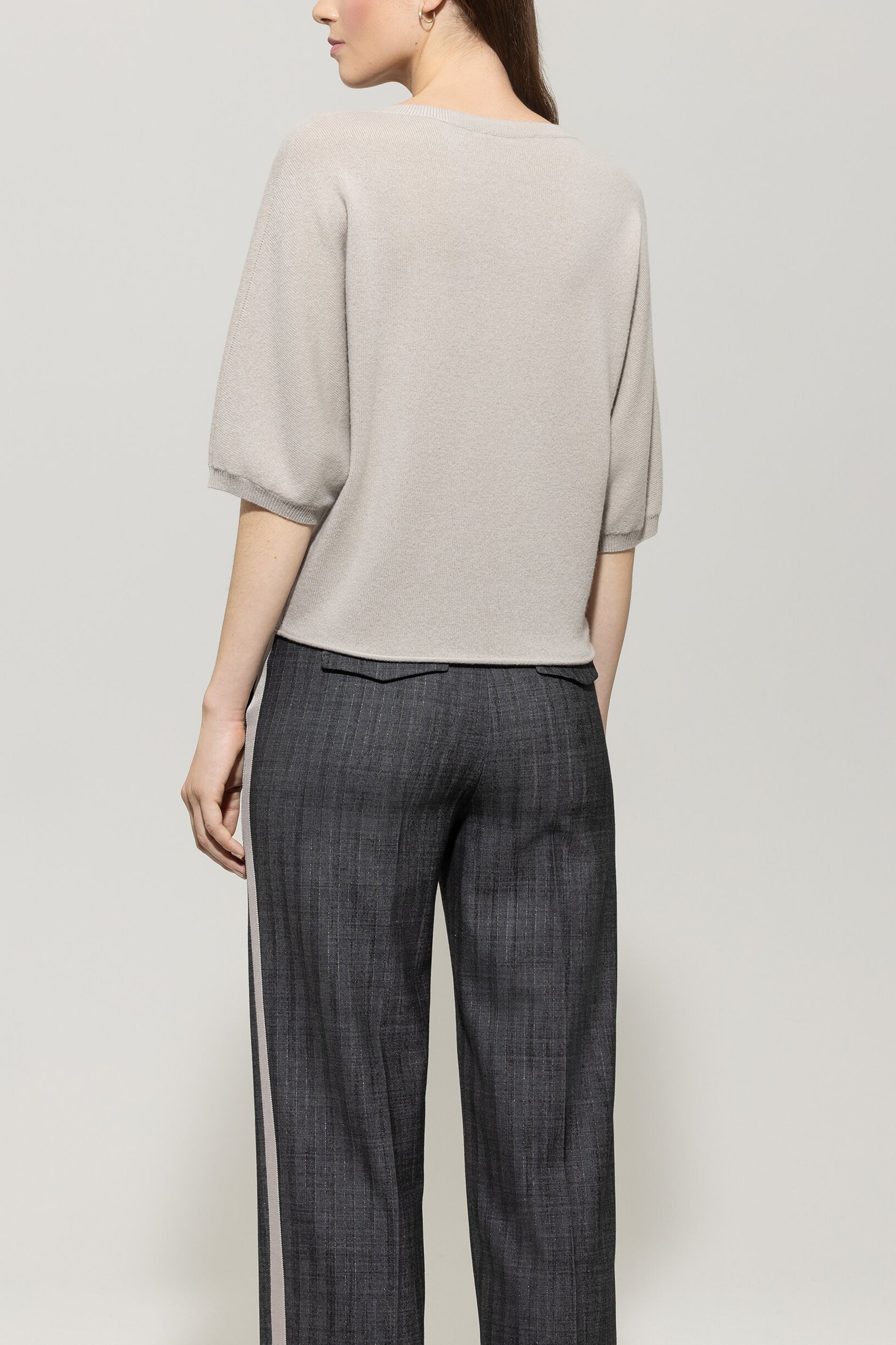 Pullover aus Kaschmir-Mix - oyster - Standard | Model Rück