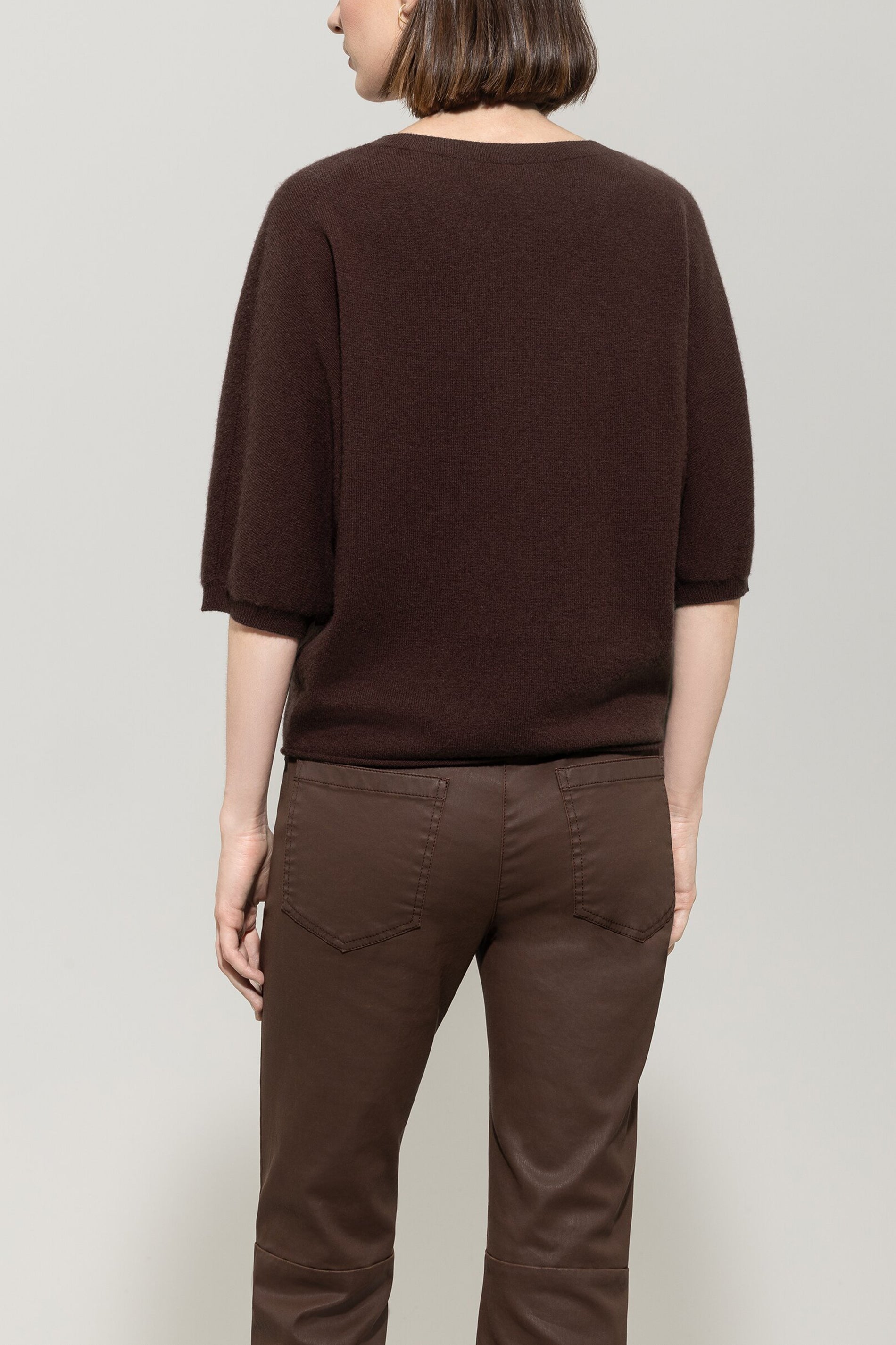 Pullover aus Kaschmir-Mix - espresso - Standard | Model Rück