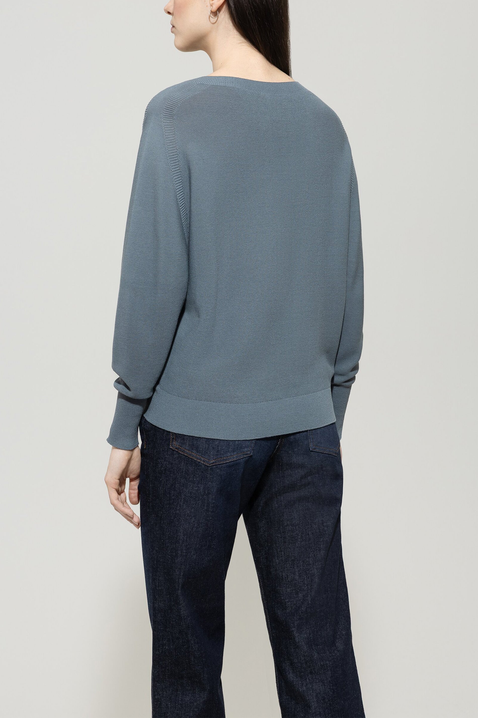 Pullover in Links-Struktur - greyish blue - Standard | Model Rück