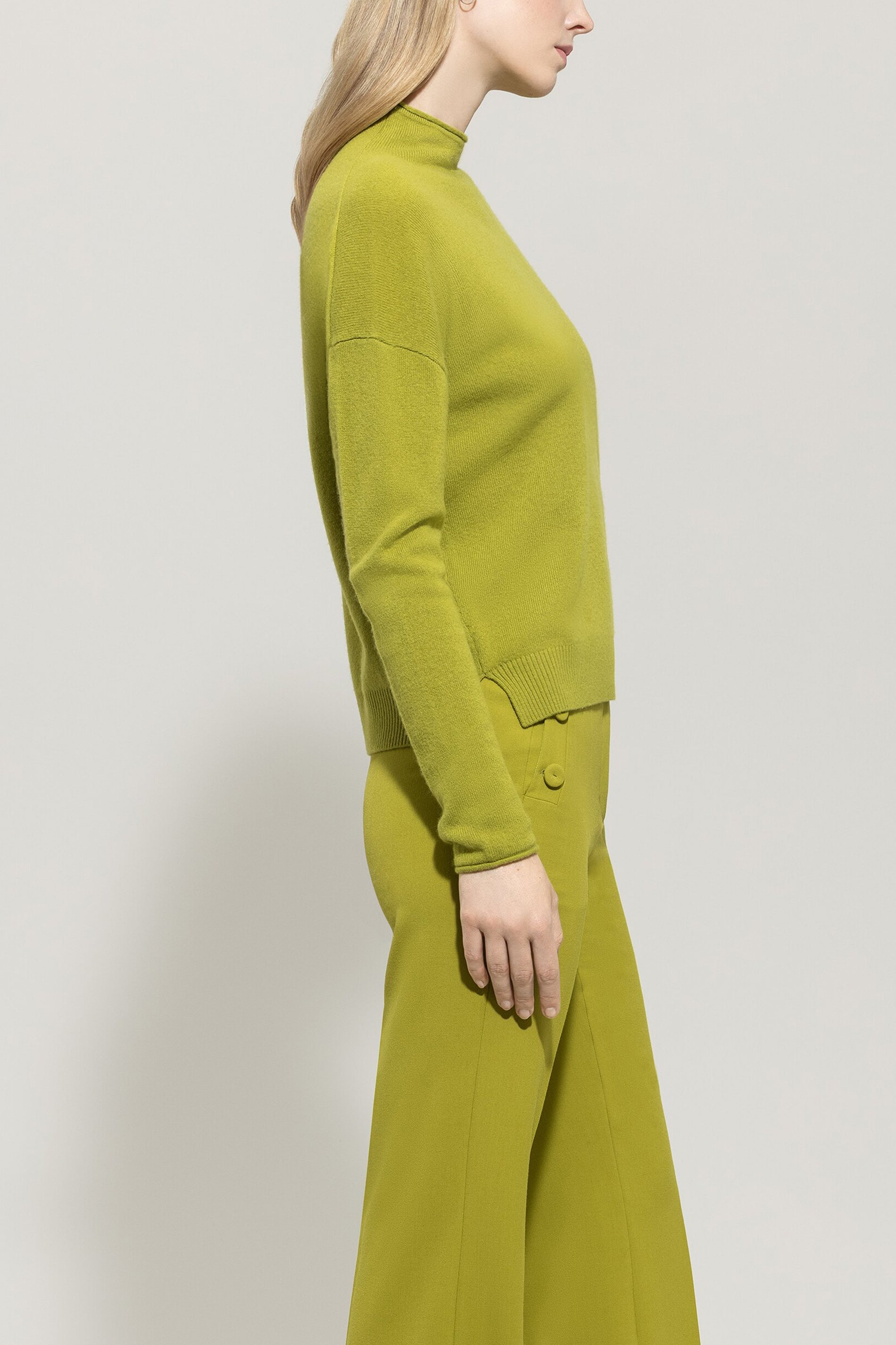 Pullover aus Kaschmir-Mix - acid green - Standard | Model Seite