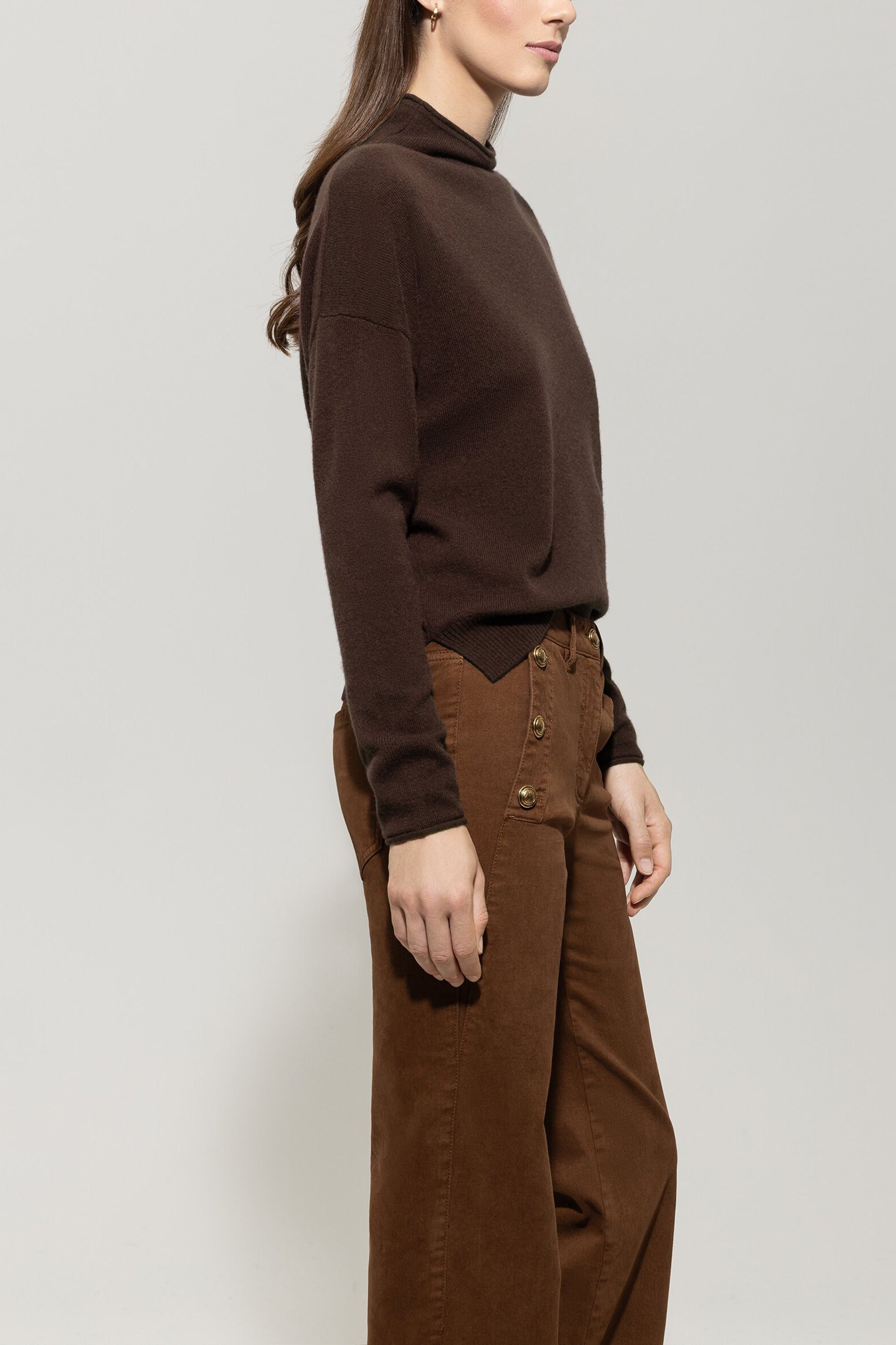 Pullover aus Kaschmir-Mix - espresso - Standard | Model Seite