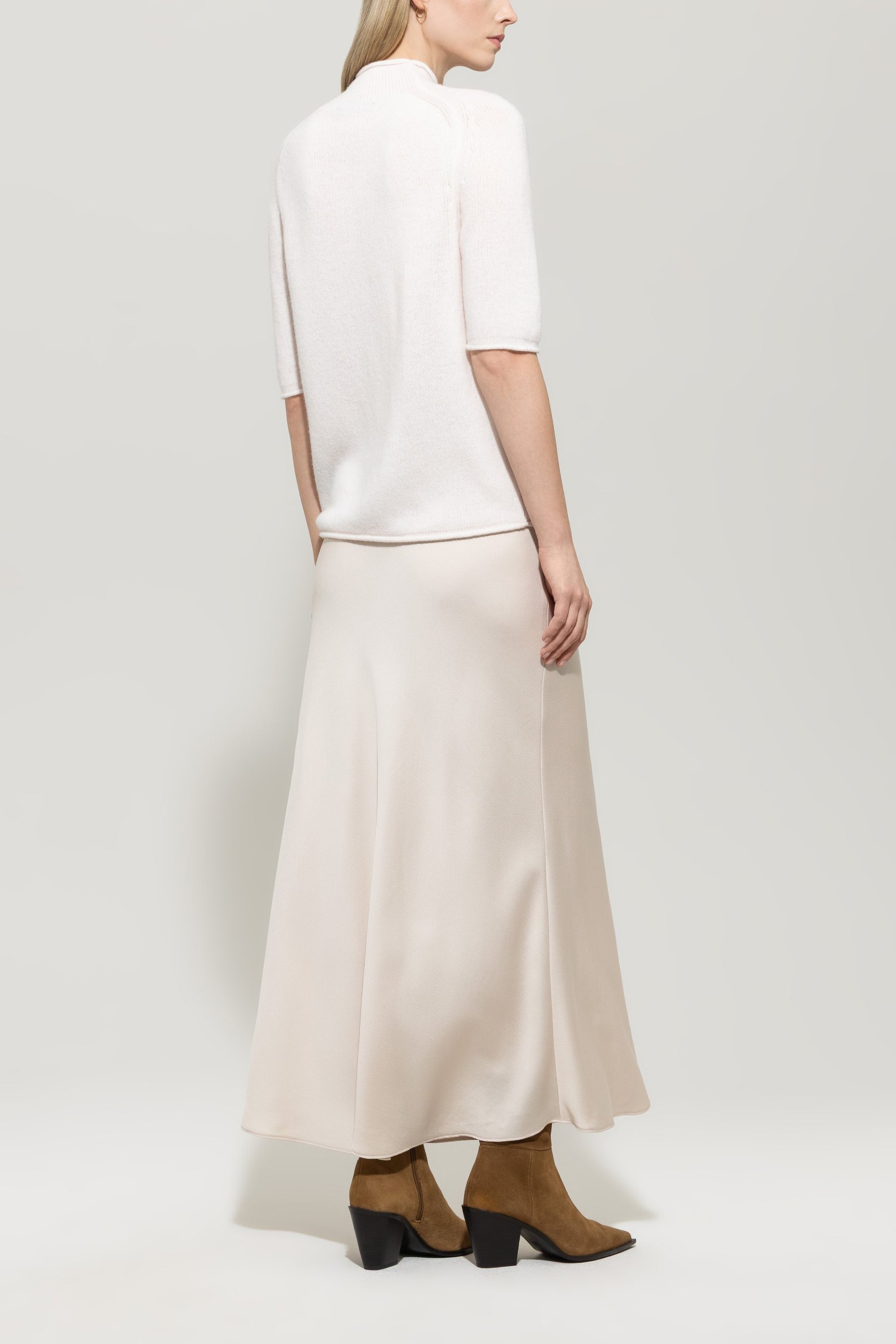 Halbarm-Pulli aus Kaschmir-Mix - silky cream - Standard | Model Rück