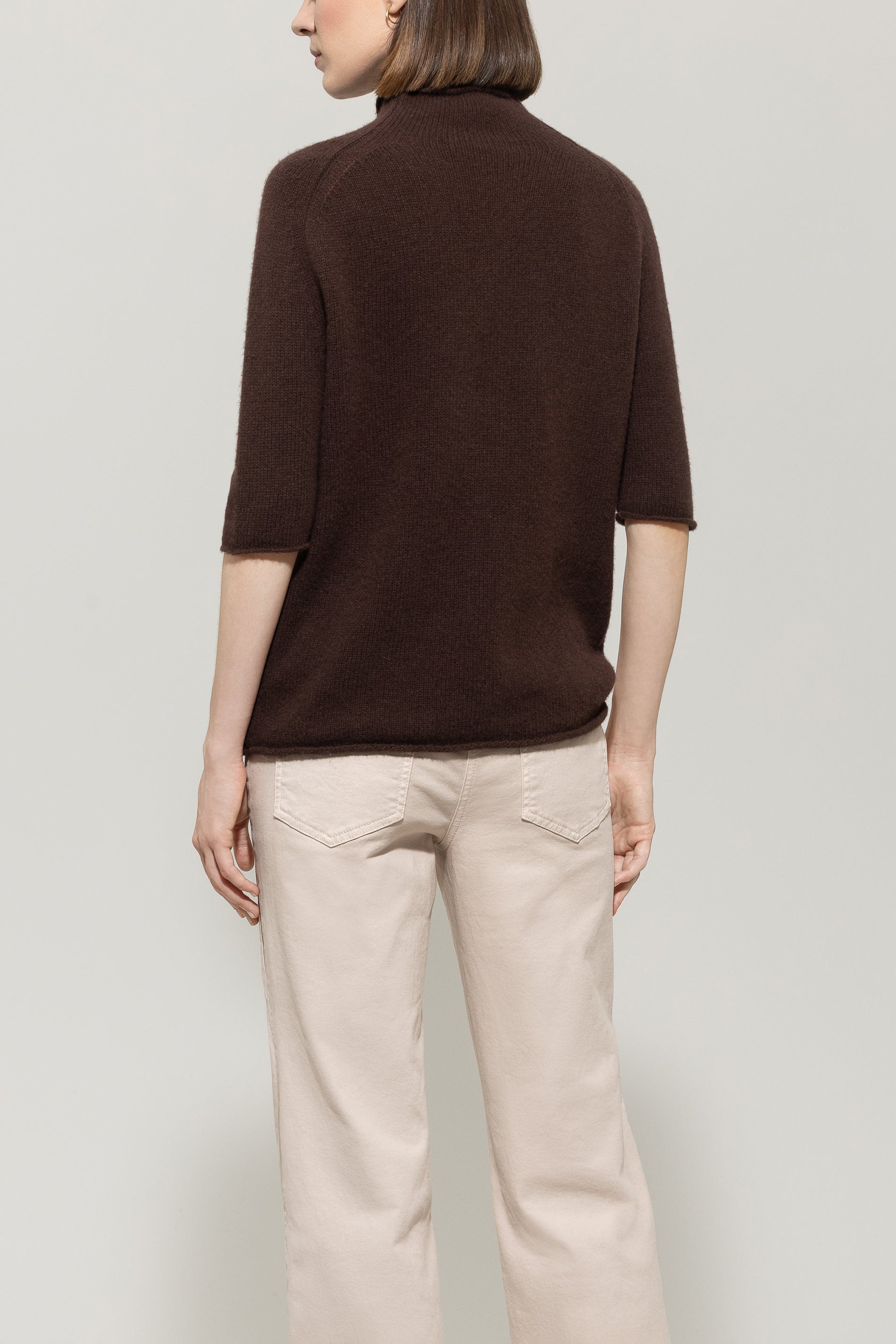 Halbarm-Pulli aus Kaschmir-Mix - espresso - Standard | Model Rück