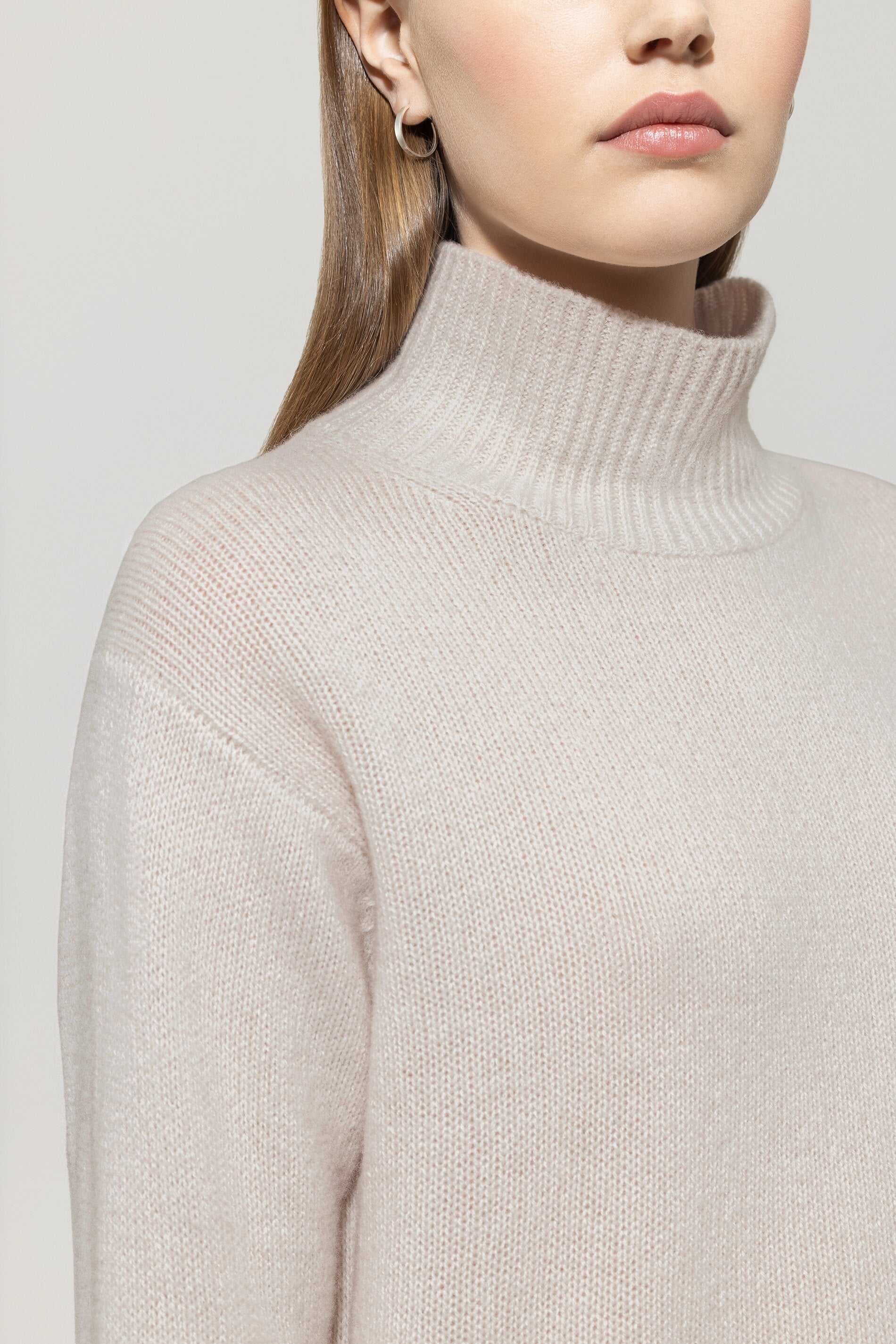 Pullover aus Kaschmir-Mix - oyster - Standard | Model Detail