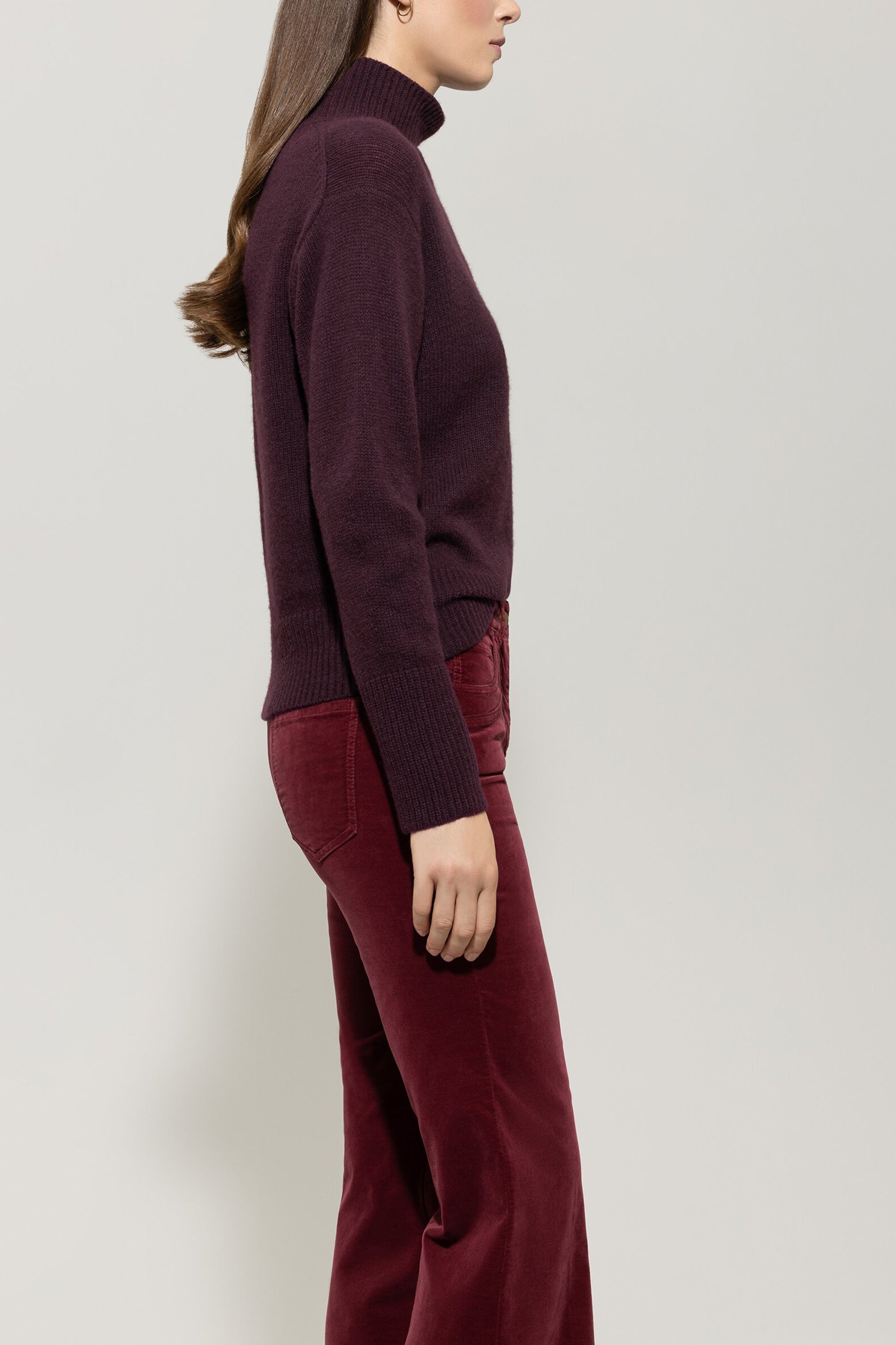 Pullover aus Kaschmir-Mix - burgundy - Standard | Model Seite