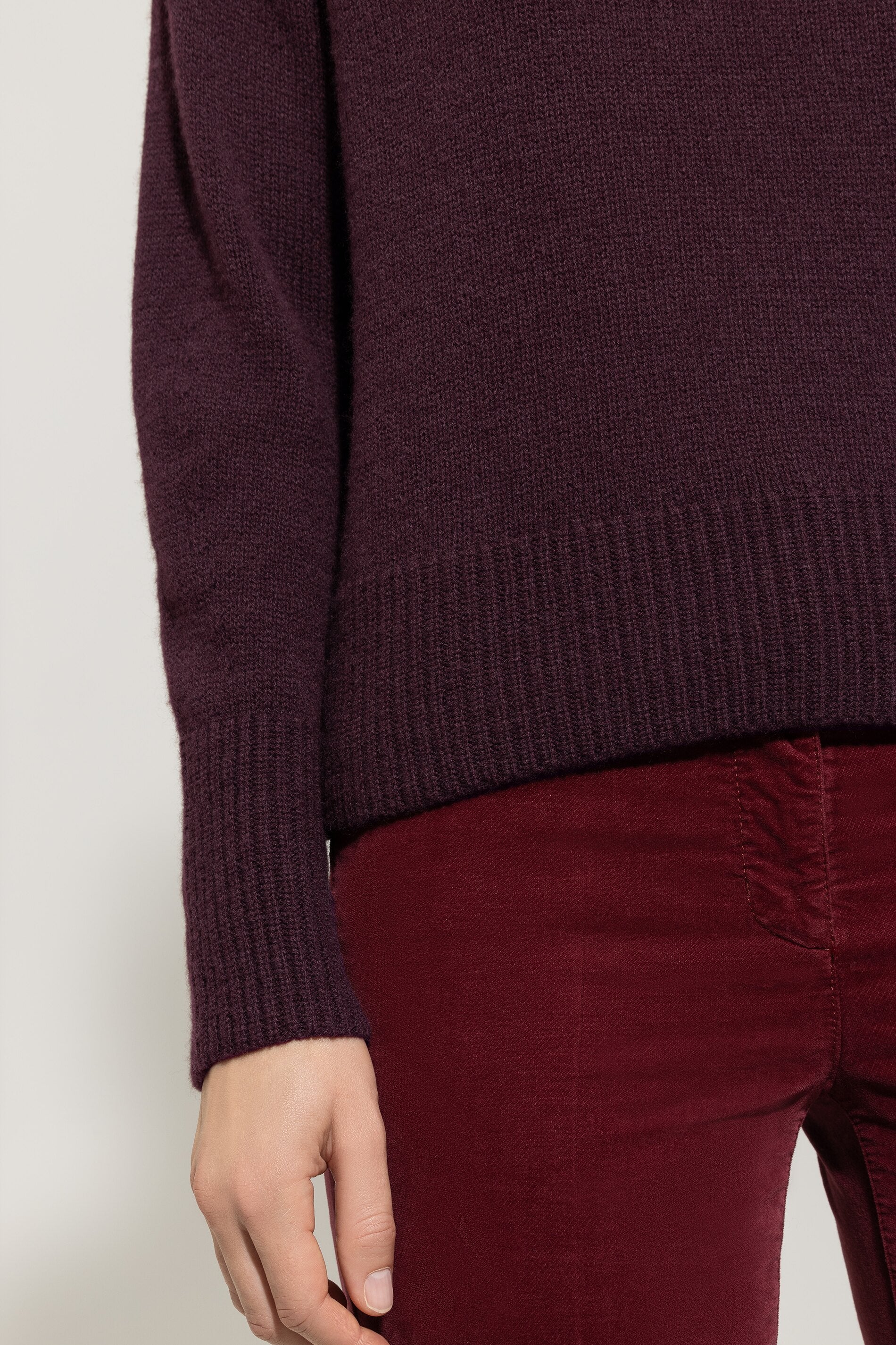Pullover aus Kaschmir-Mix - burgundy - Standard | Model Detail