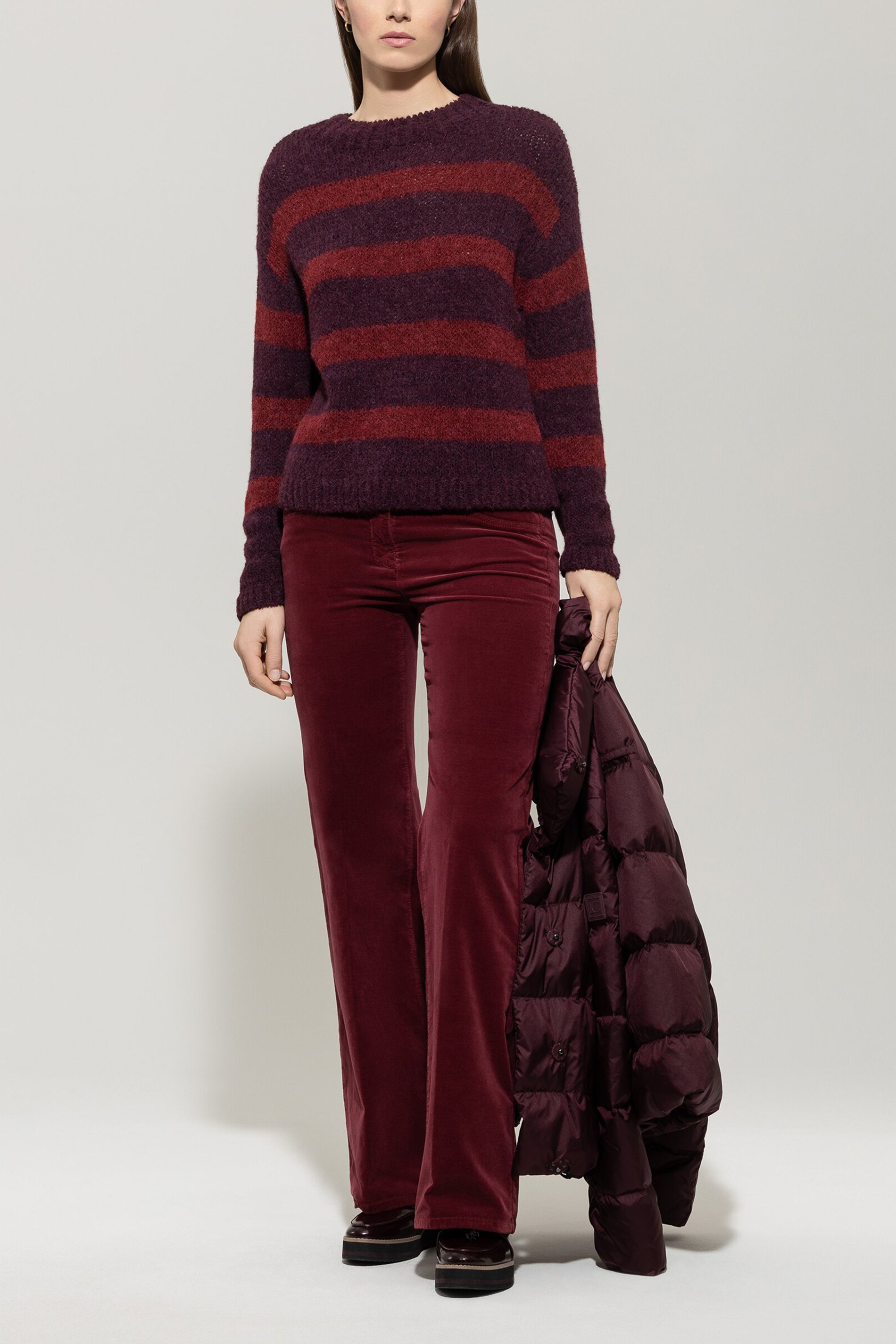 Streifen-Pulli aus Alpaka-Mix - burgundy / berry red - Standard | Model Front