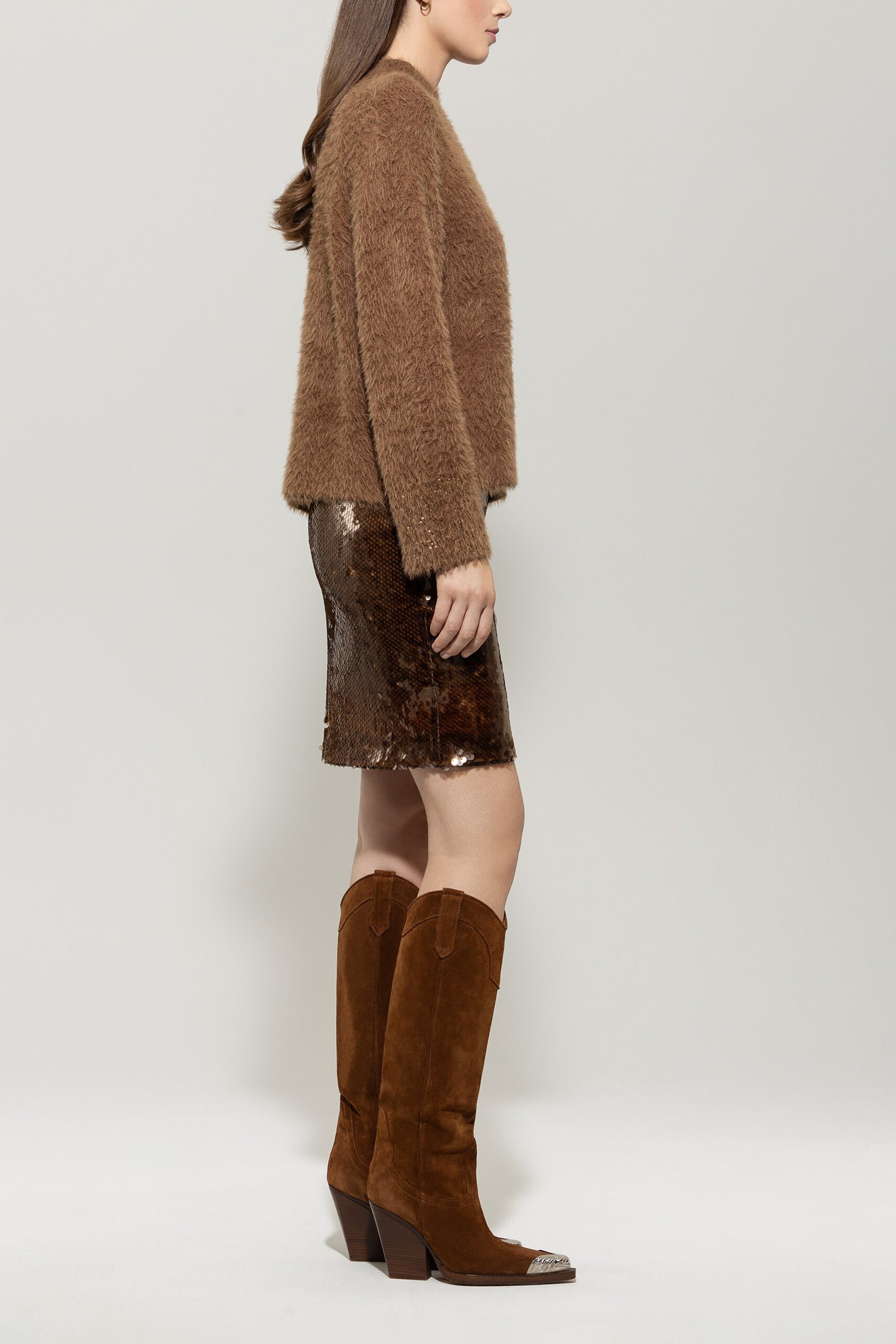 Pullover in Fell-Optik - walnut - Standard | Model Seite