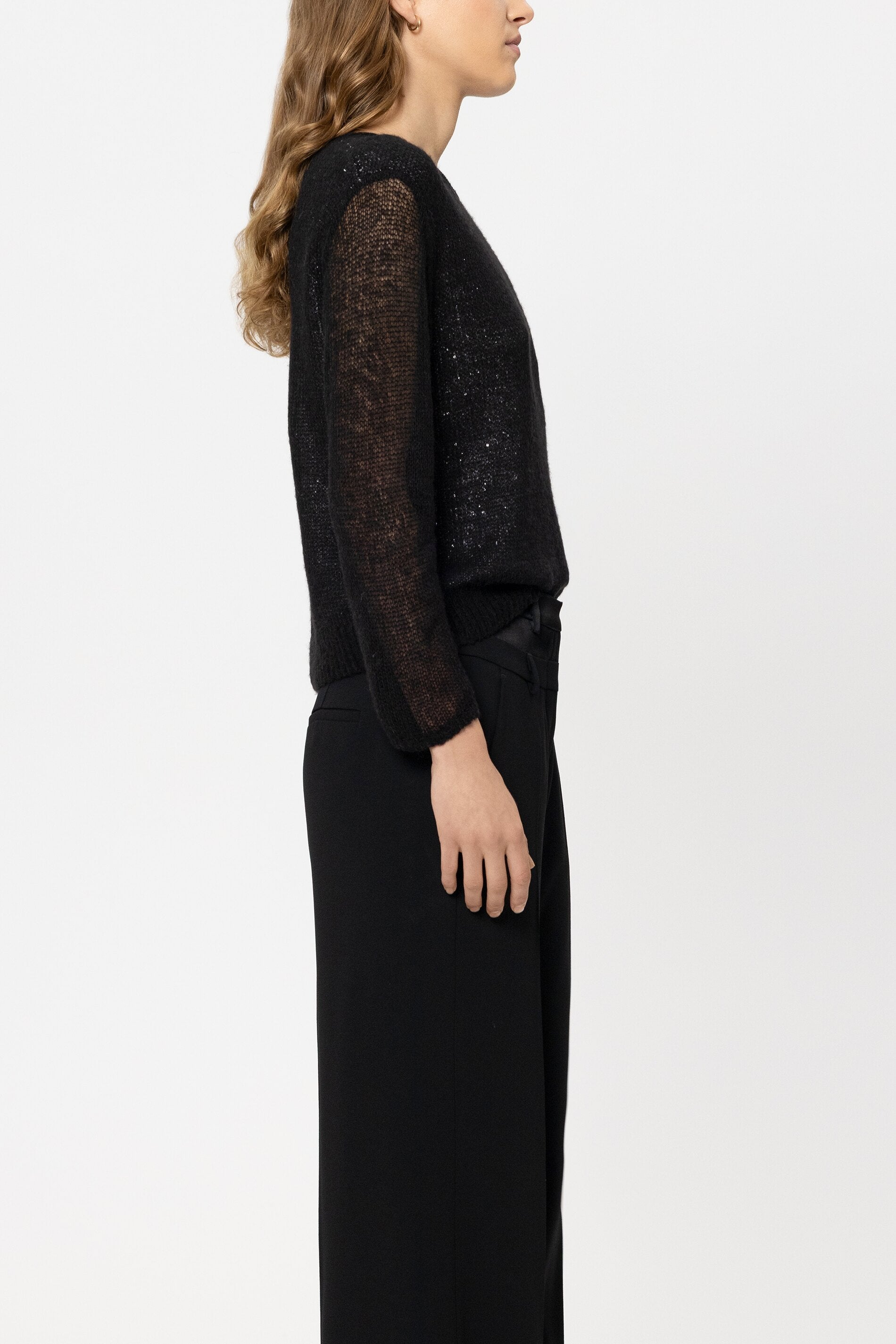 Pailletten-Langarm-Pullover - black - Standard | Model Seite