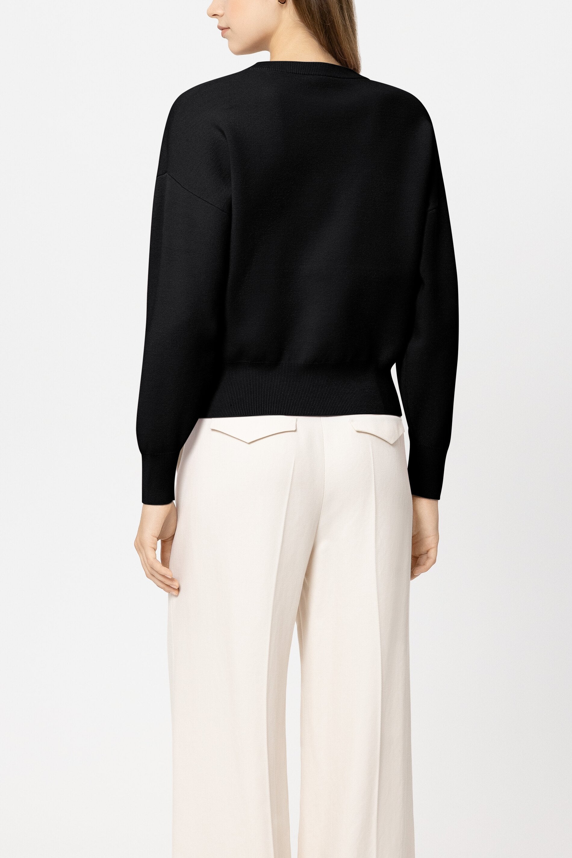 Langarm-Feinstrick-Pullover - pure black - Standard | Model Rück