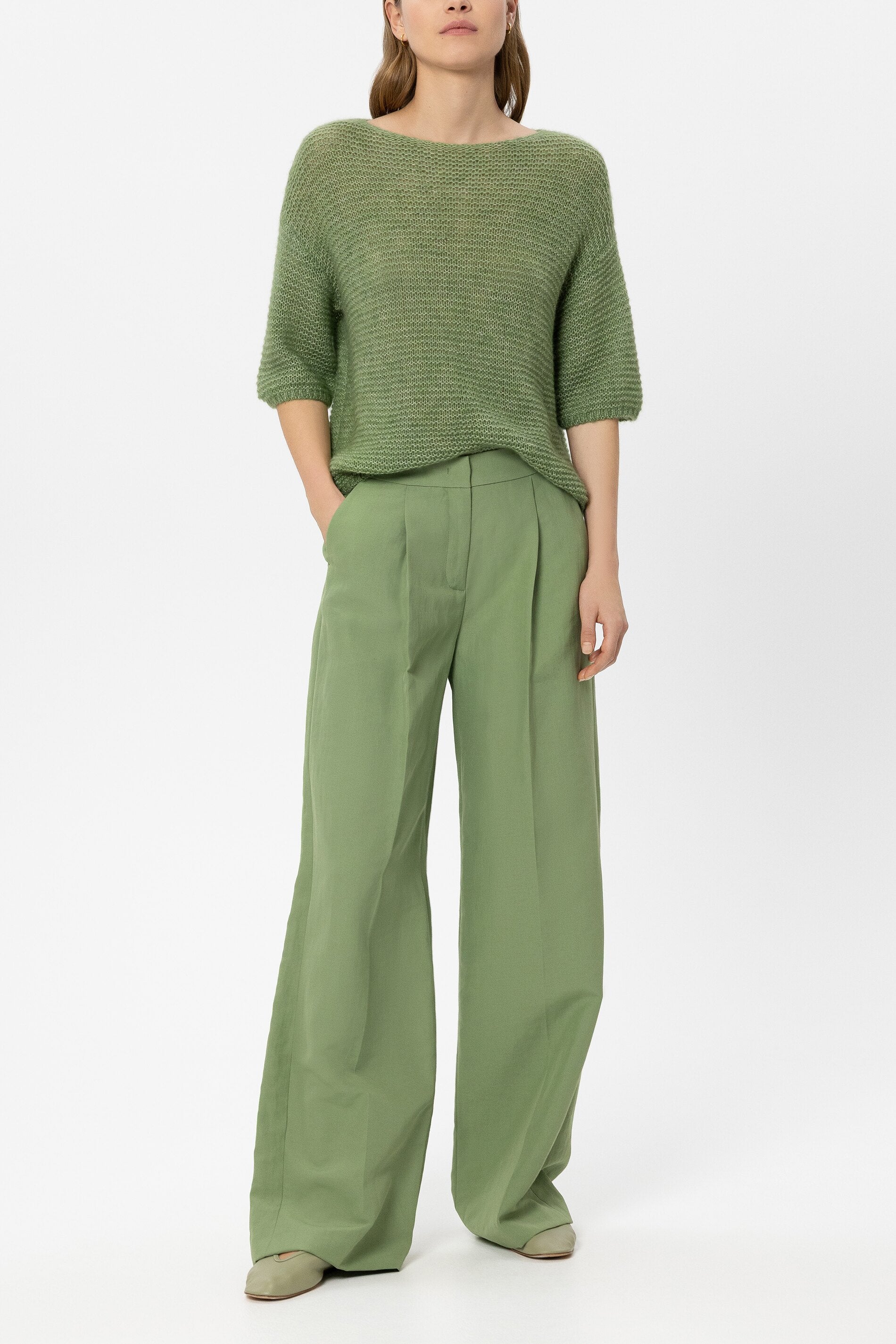 Pullover aus Alpaka-Mix - moss green - Standard | Model Front