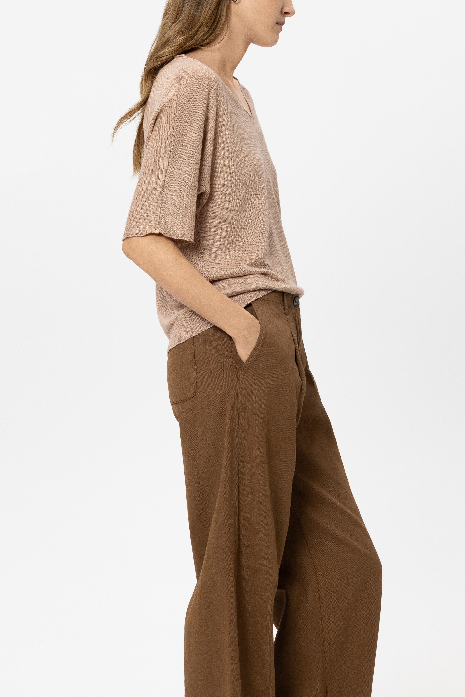 Leinen-Pullover mit V-Neck - light terracotta - Standard | Model Seite