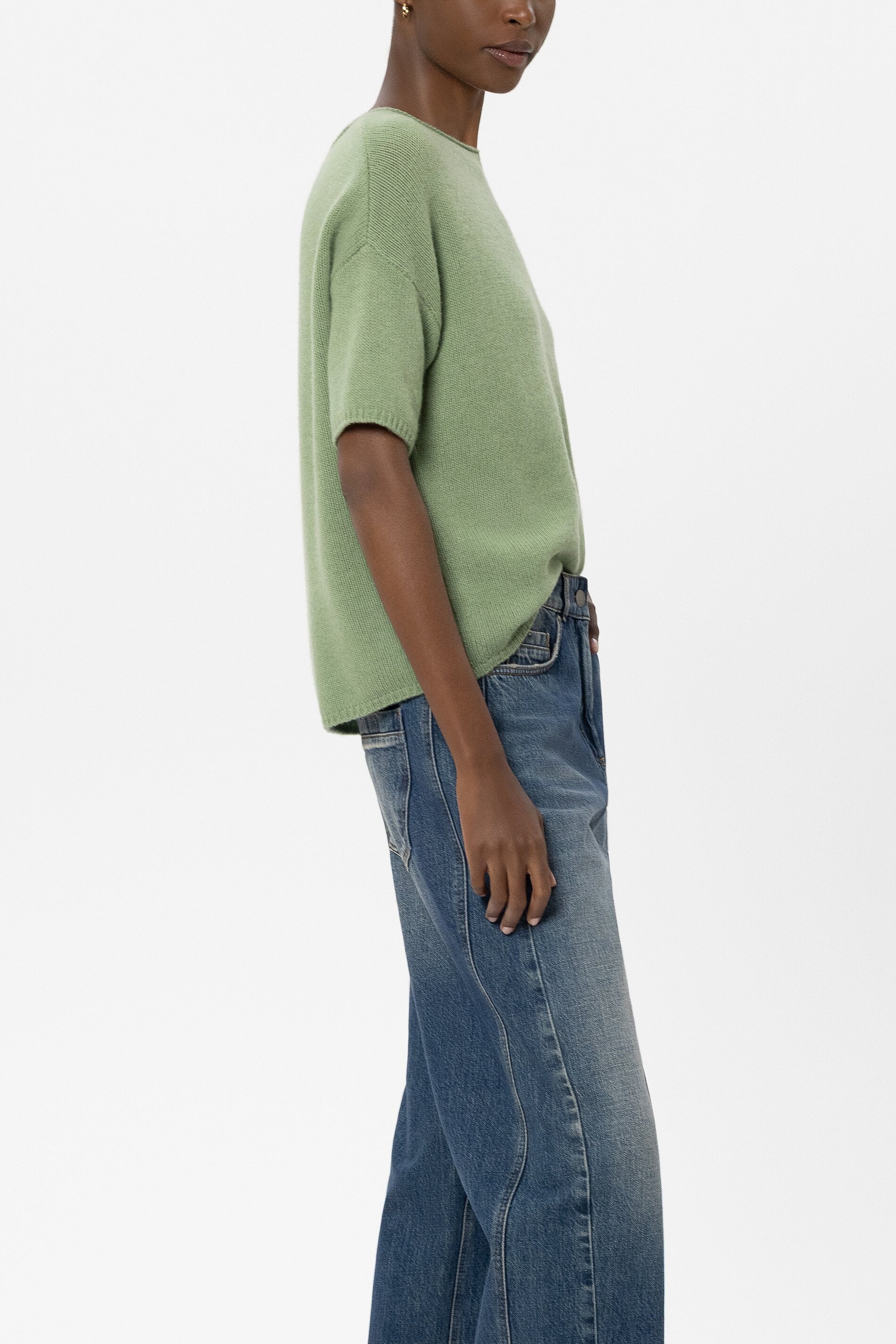 Pullover aus Kaschmir-Mix - moss green - Standard | Model Seite