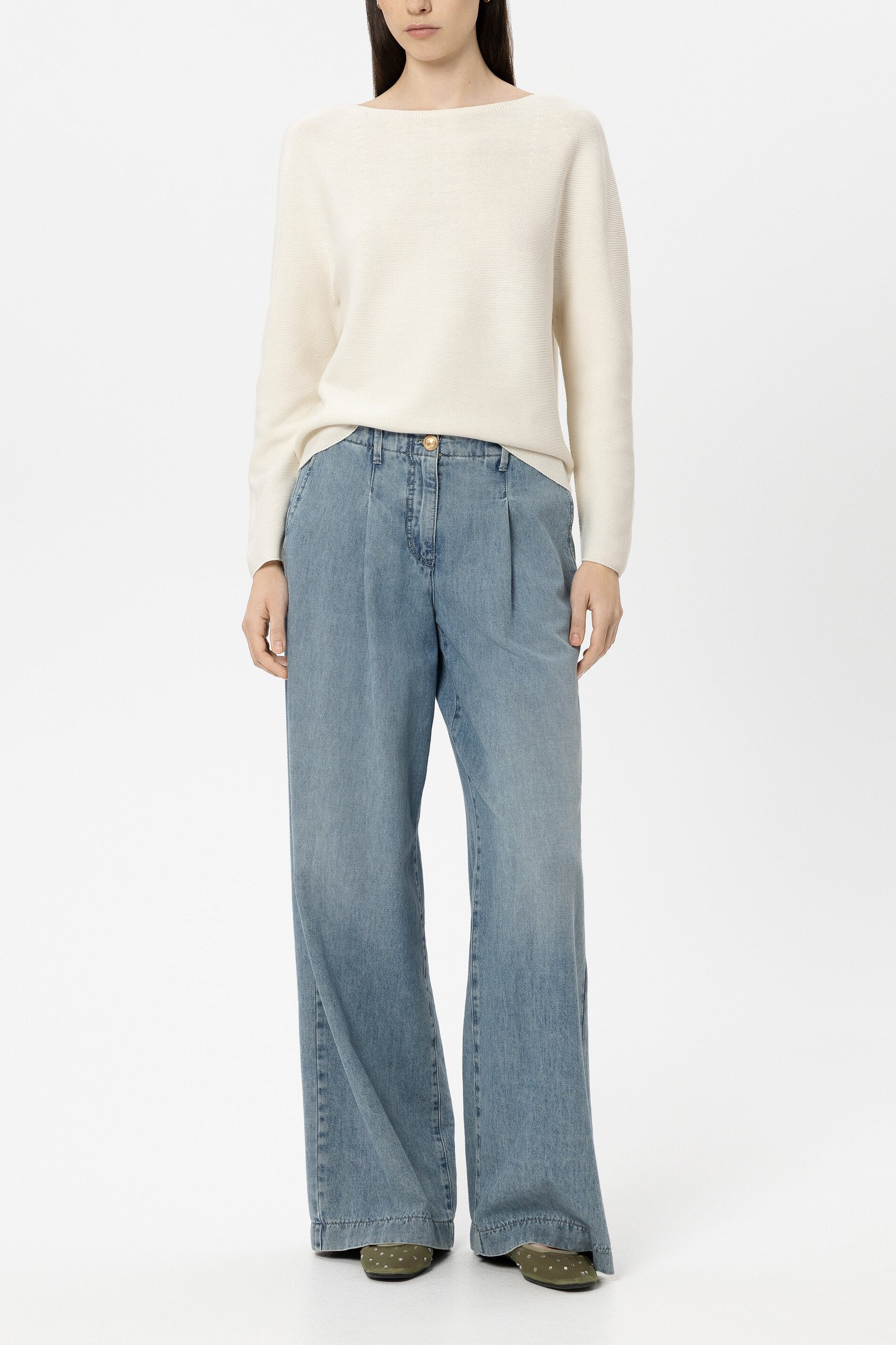 Pullover in Links-Struktur - milk - Standard | Model Front