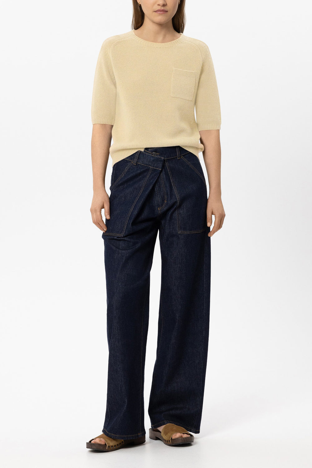 Sweater made of cashmere blend - butter yellow - Standard