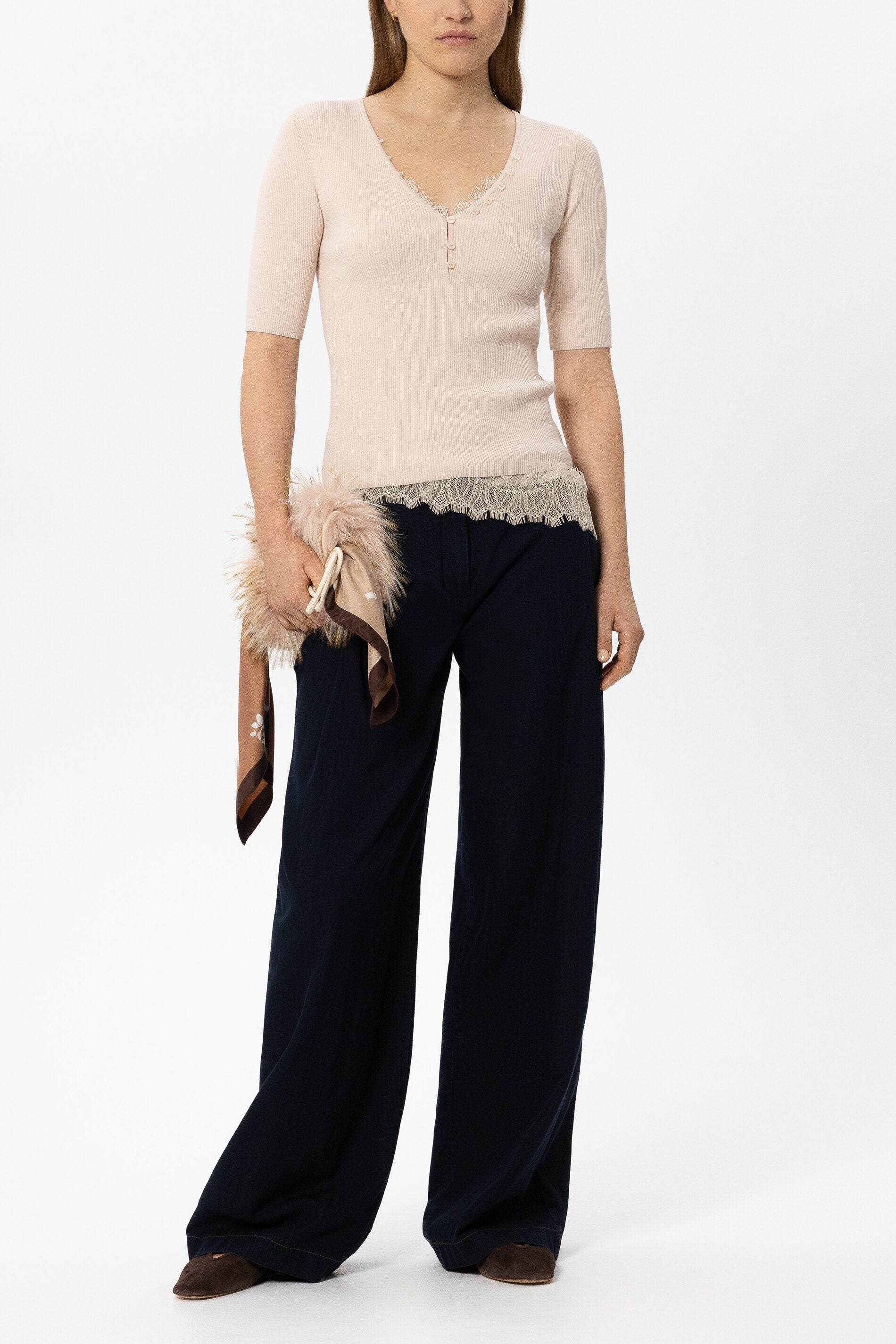 Feinstrick-Pullover - powder - Standard | Model Front