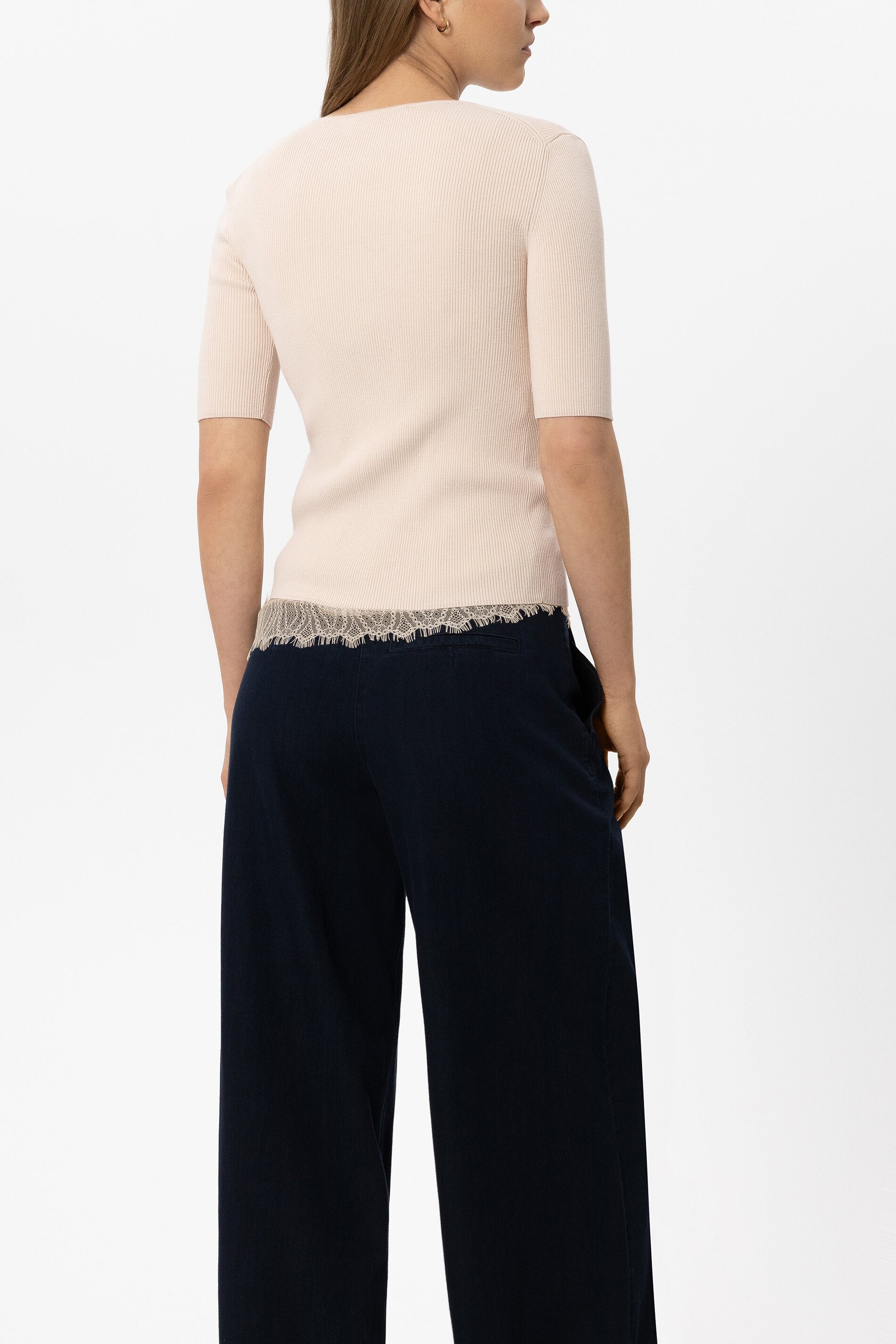 Feinstrick-Pullover - powder - Standard | Model Rück