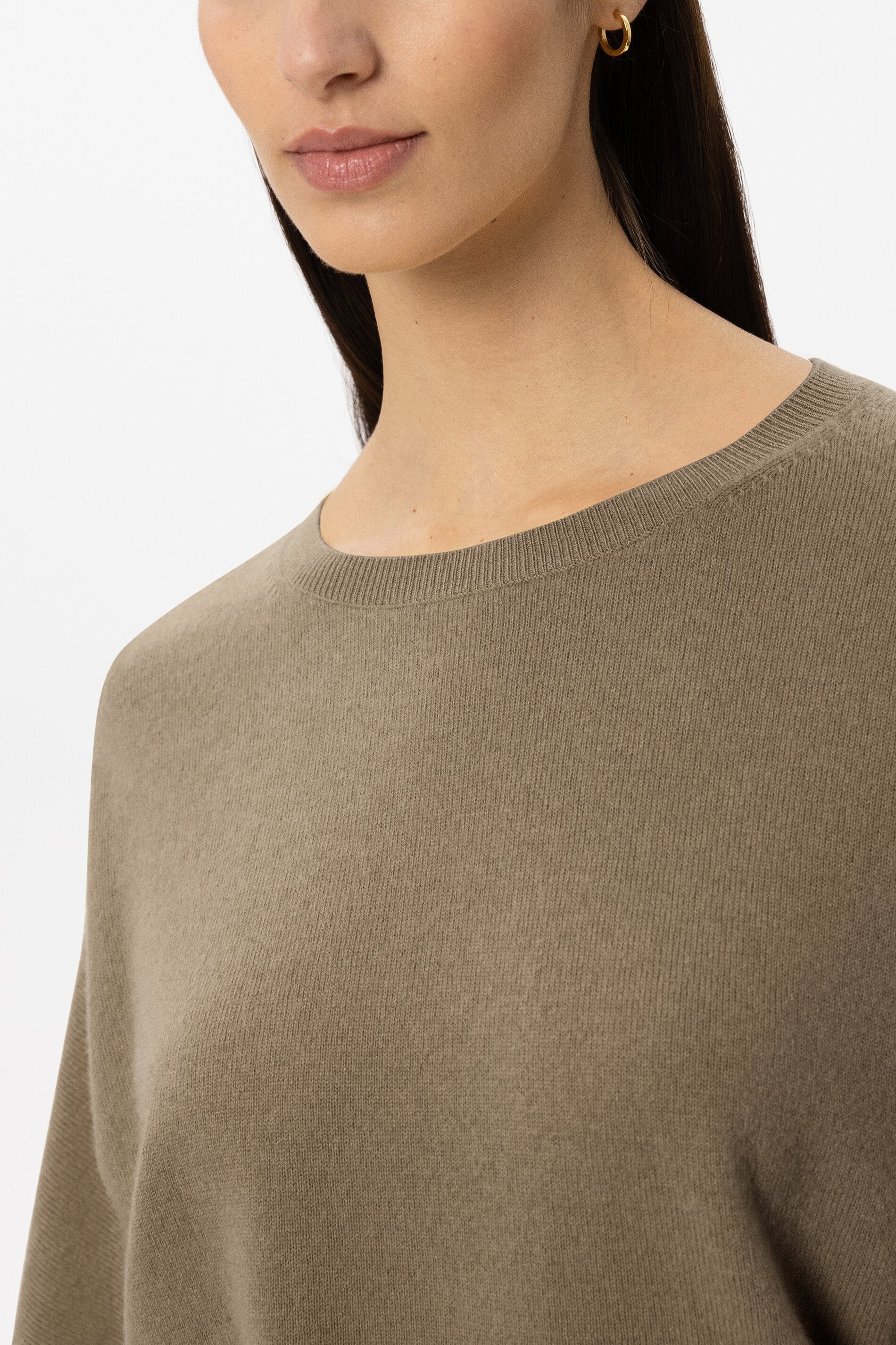 Pullover aus Kaschmir-Mix - salbei - Standard | Model Detail