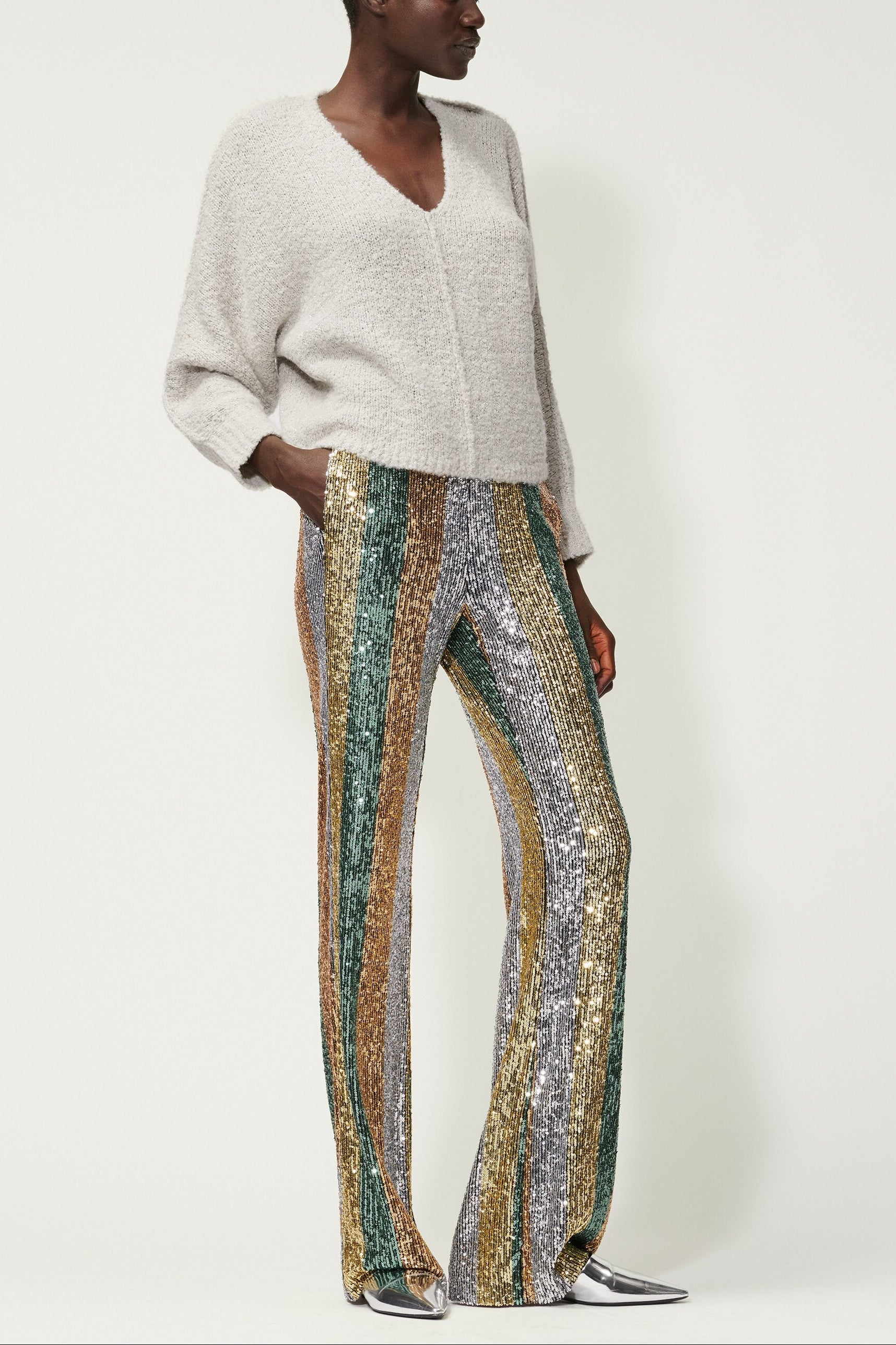 Bouclé-Pullover - stone - Standard | Model Front