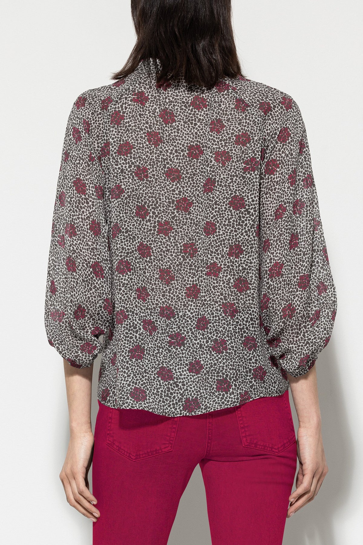 Bluse mit Millefeleurs-Print - multi - Standard | Model Rück