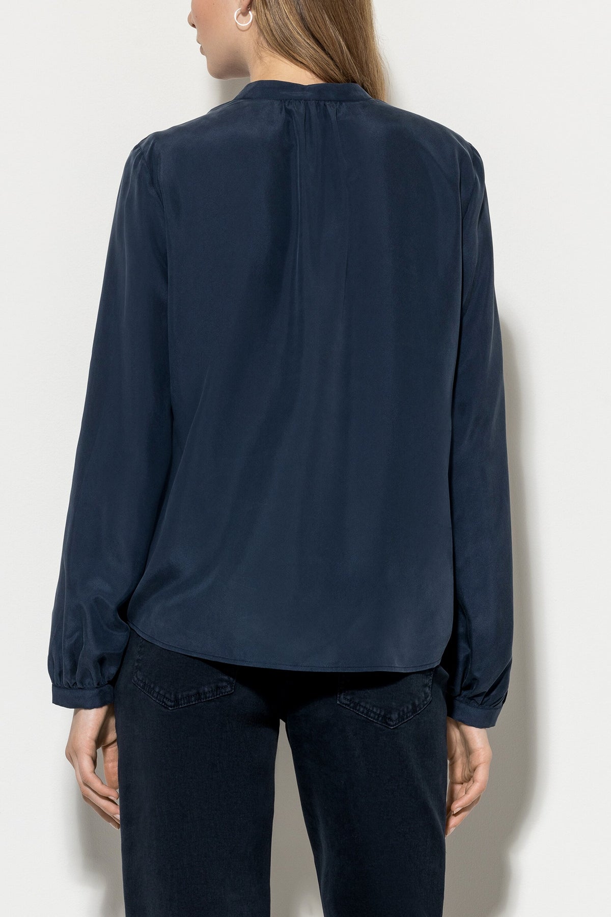 Seiden-Tunikabluse - midnight blue - Standard | Model Rück