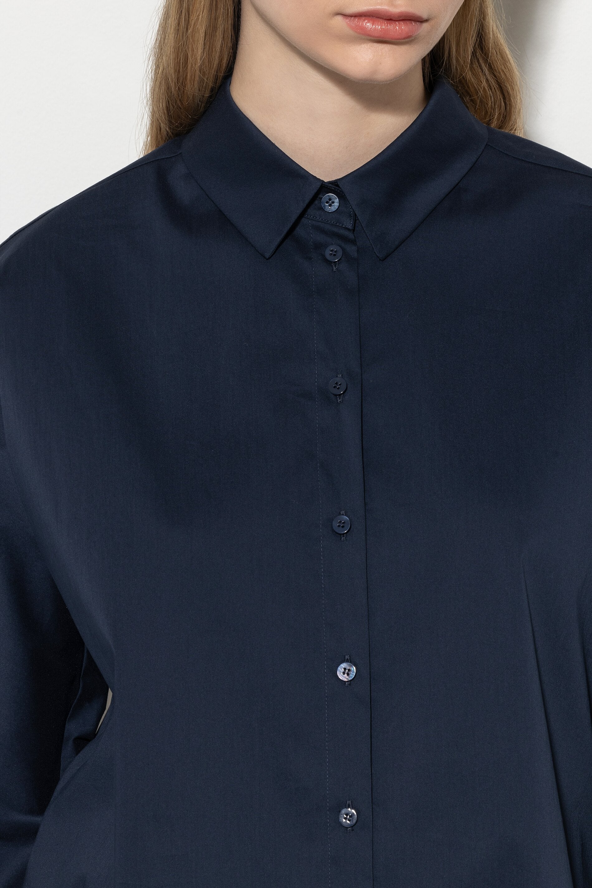Hemdbluse aus Baumwoll-Mix - midnight blue - Standard | Model Detail