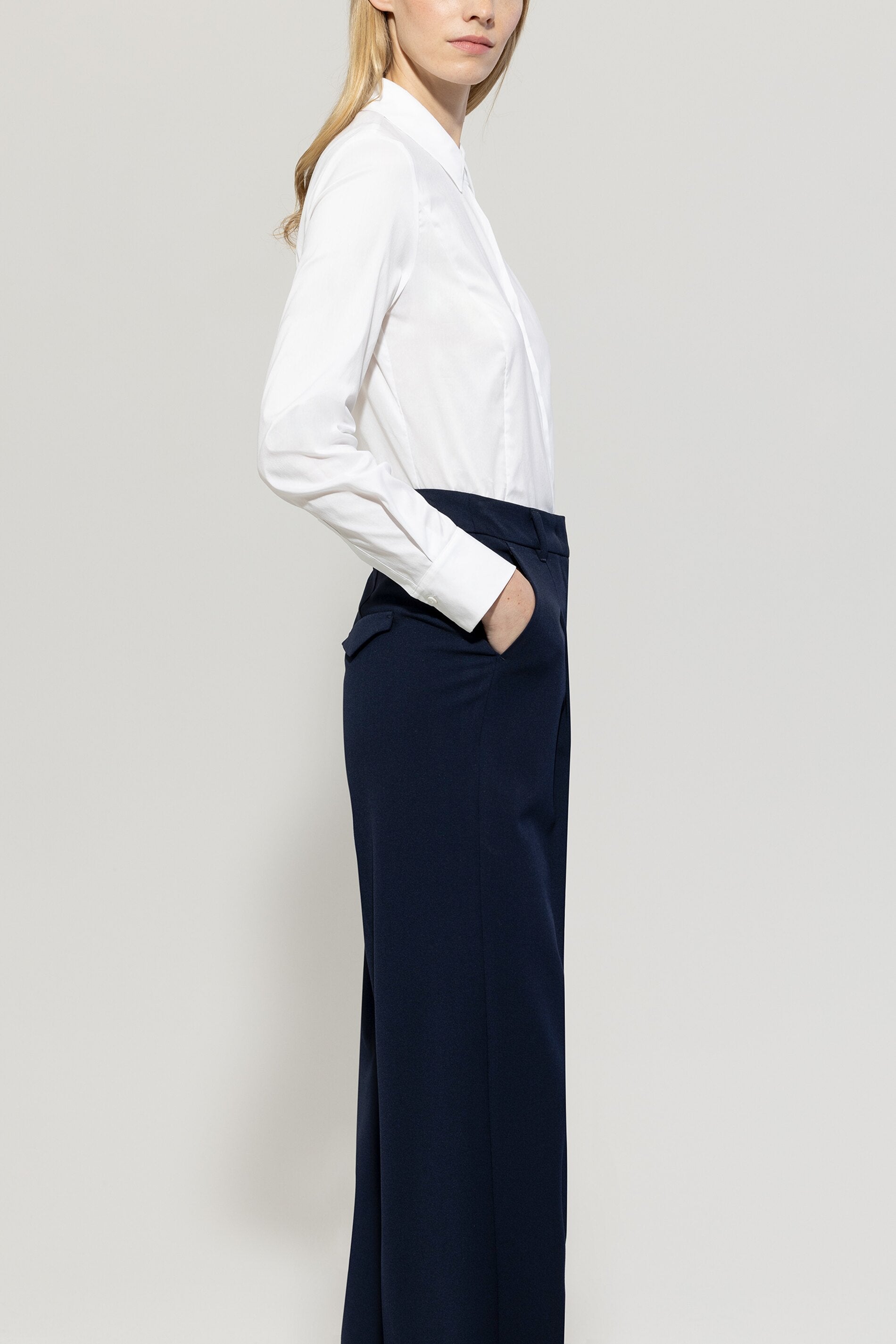 Popeline Stretch Bluse - white - Standard | Model Seite