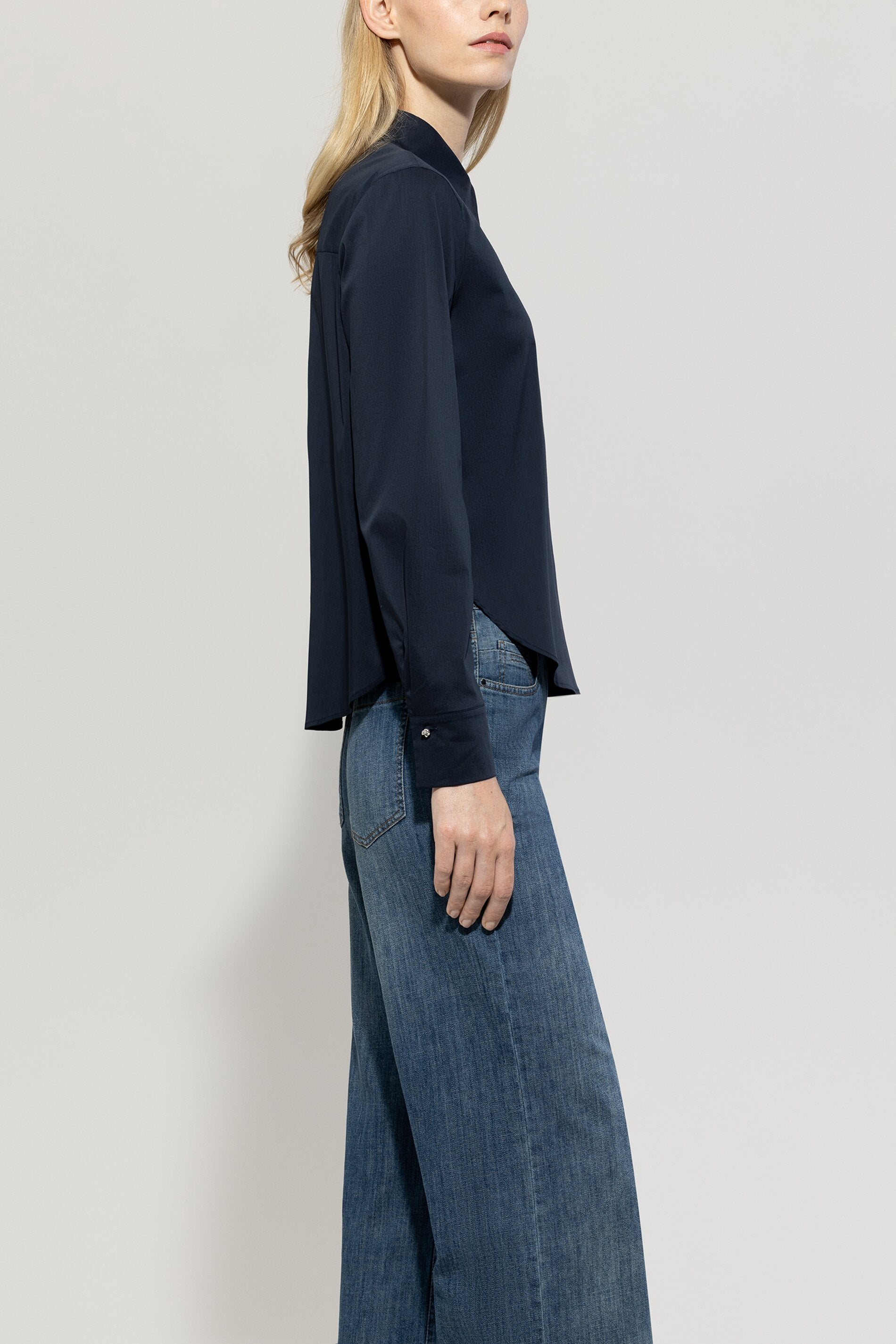Tunikabluse aus Baumwolle - jeans blue - Standard | Model Seite