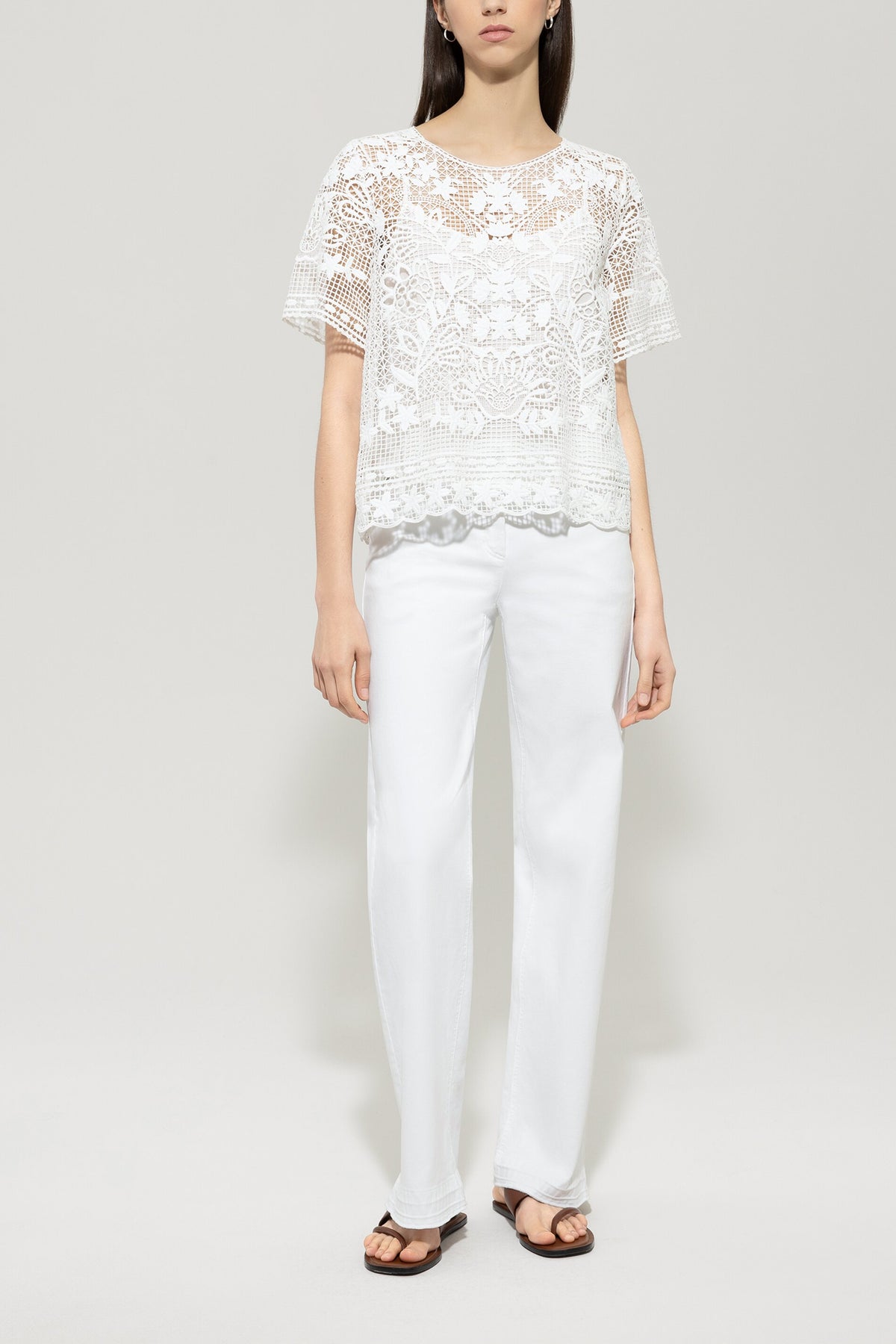 Spitzen-Bluse mit Stickerei - bleached white - Standard | Model Front
