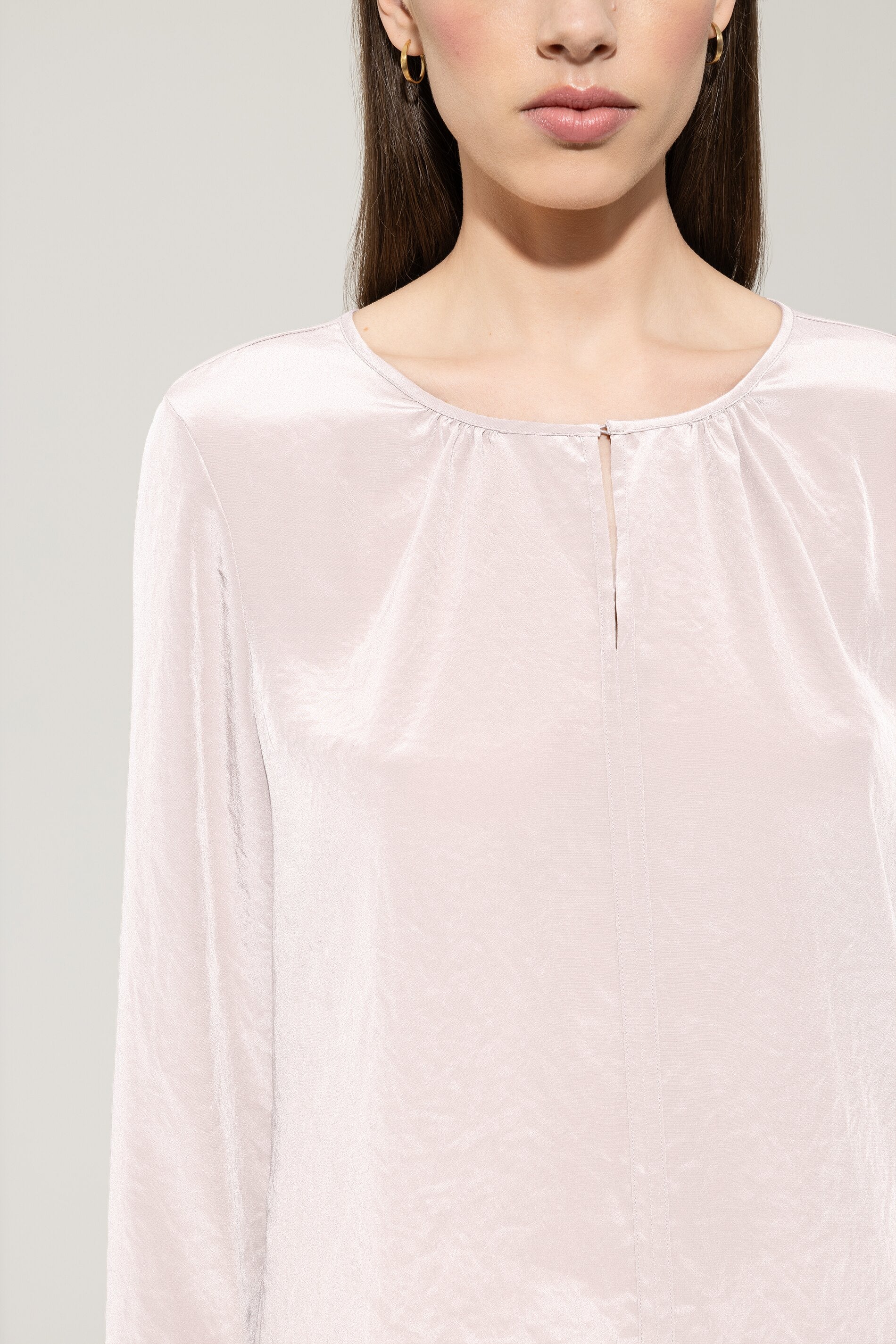 Fließendes Blusenshirt - creamy powder - Standard | Model Detail