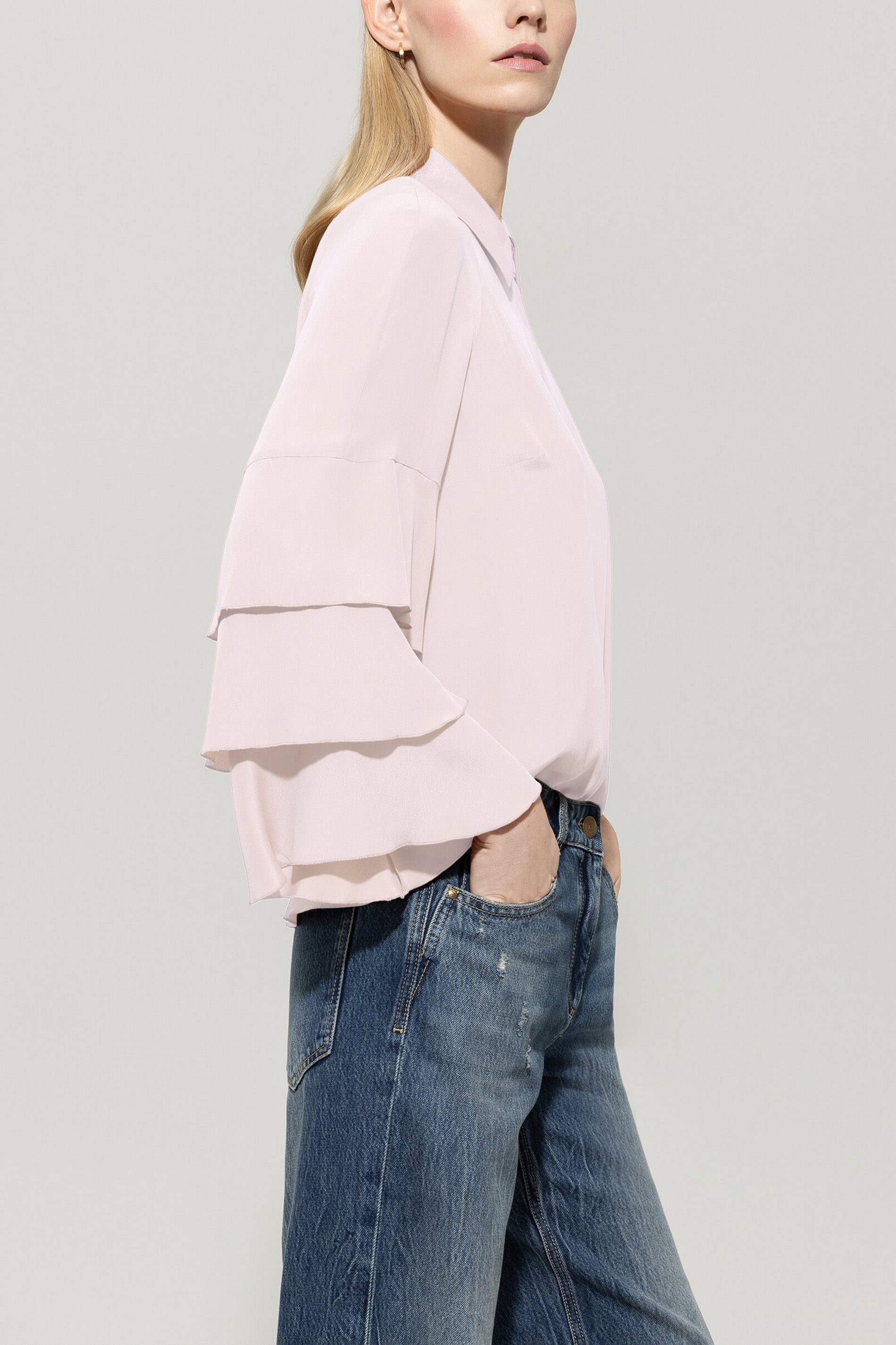 Bluse aus Seiden-Mix - creamy powder - Standard | Model Seite