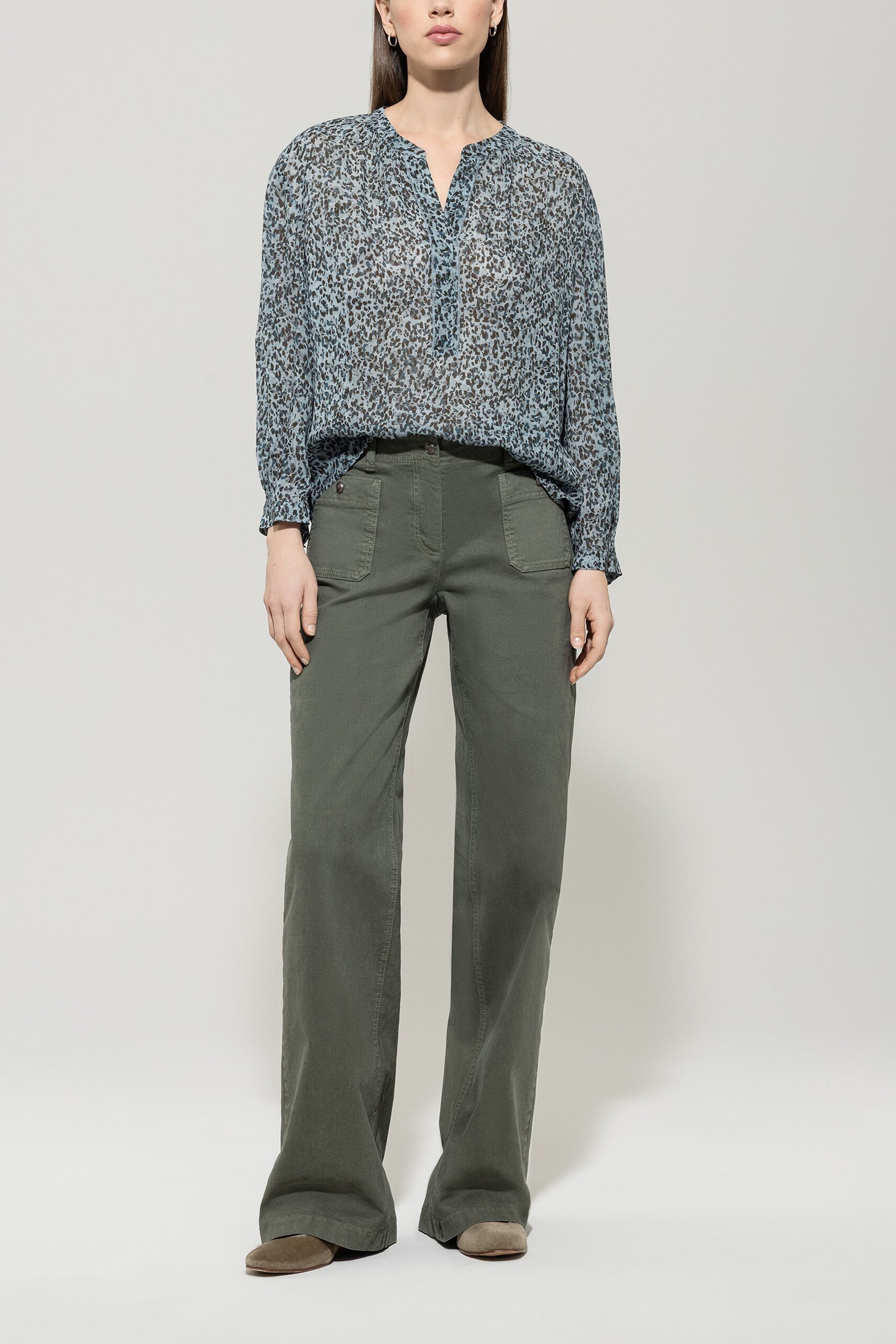 Bluse mit Animal-Print - multi - Standard | Model Front