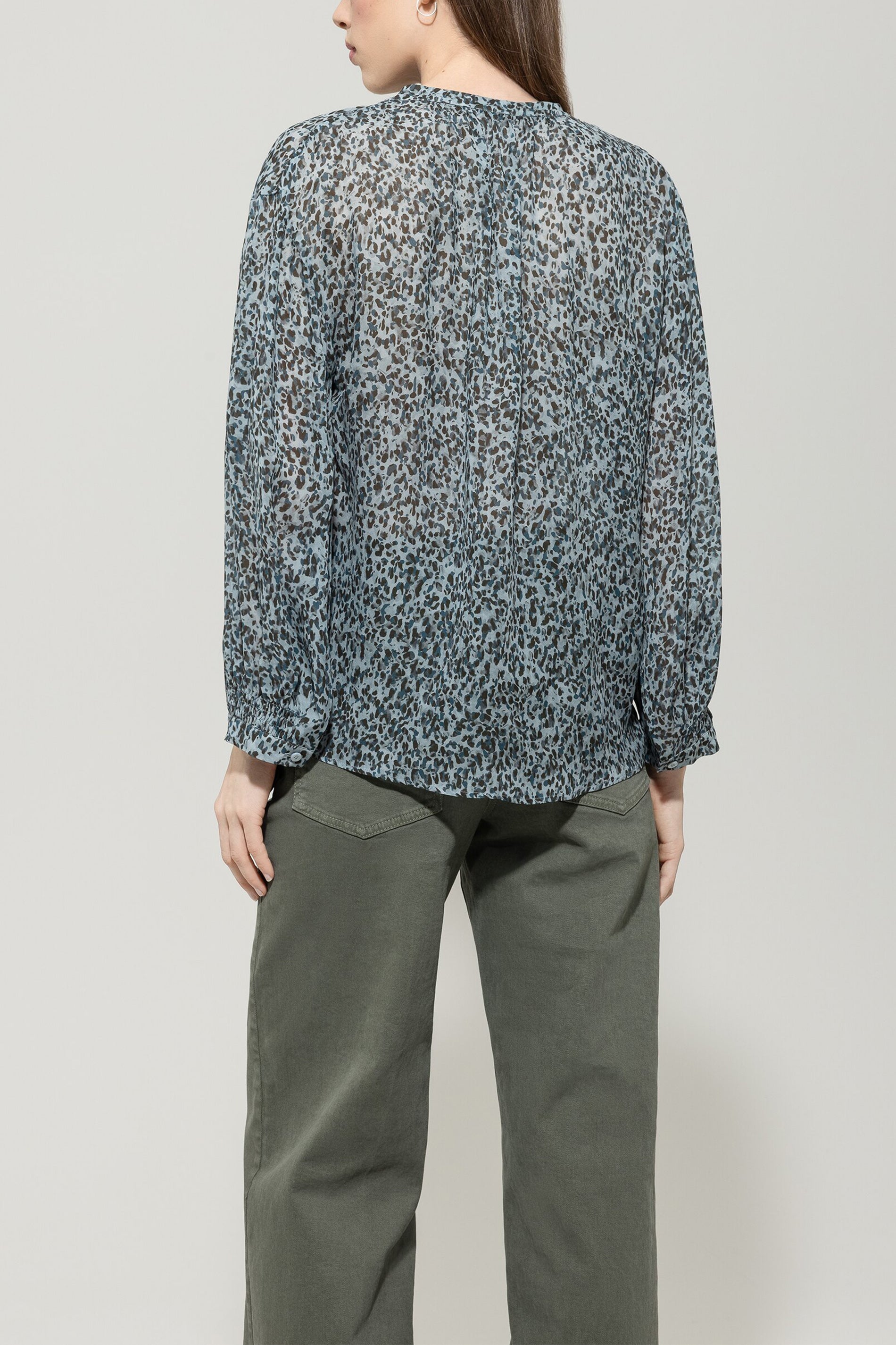 Bluse mit Animal-Print - multi - Standard | Model Rück