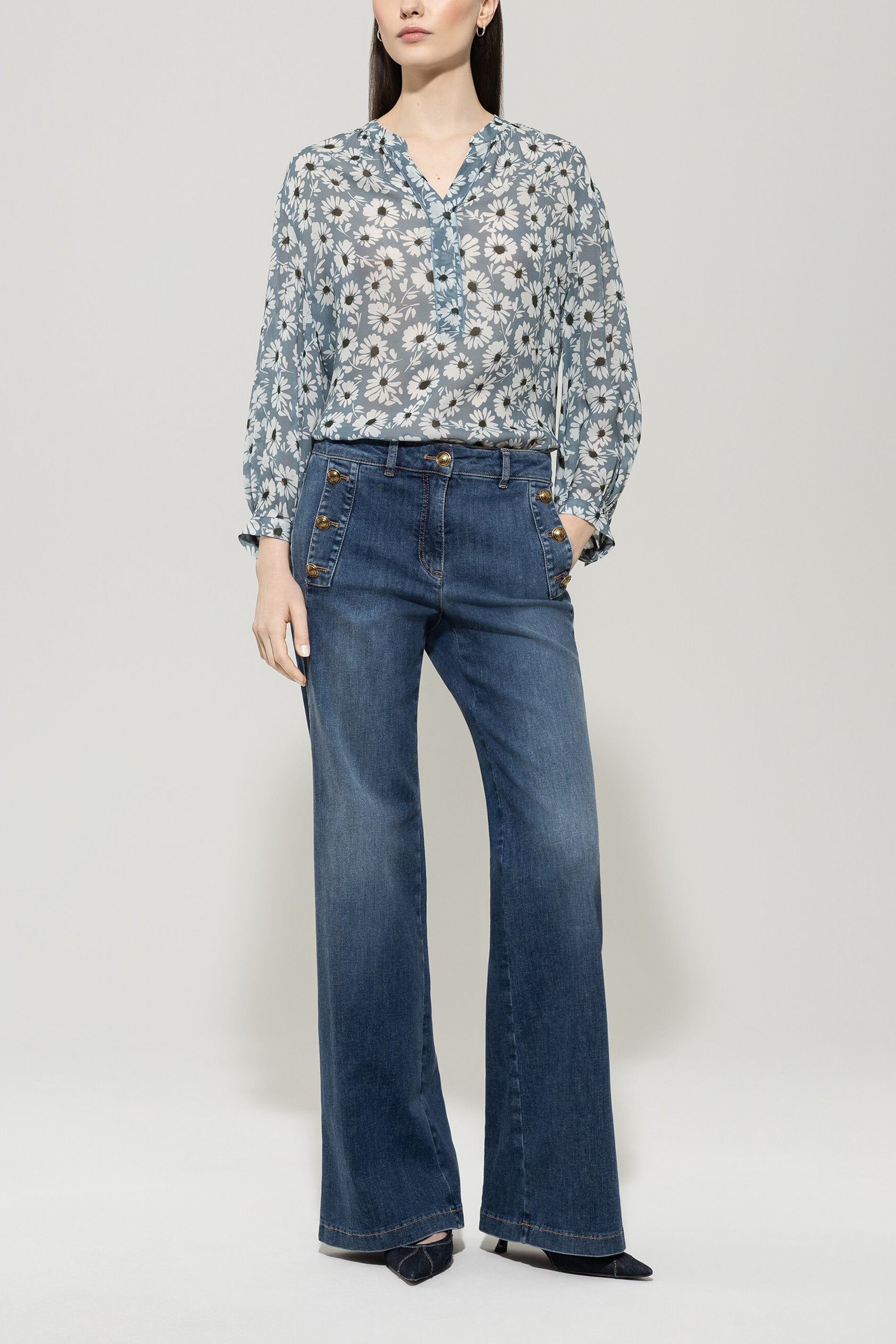 Bluse mit Smart-Flower-Print - multi - Standard | Model Front