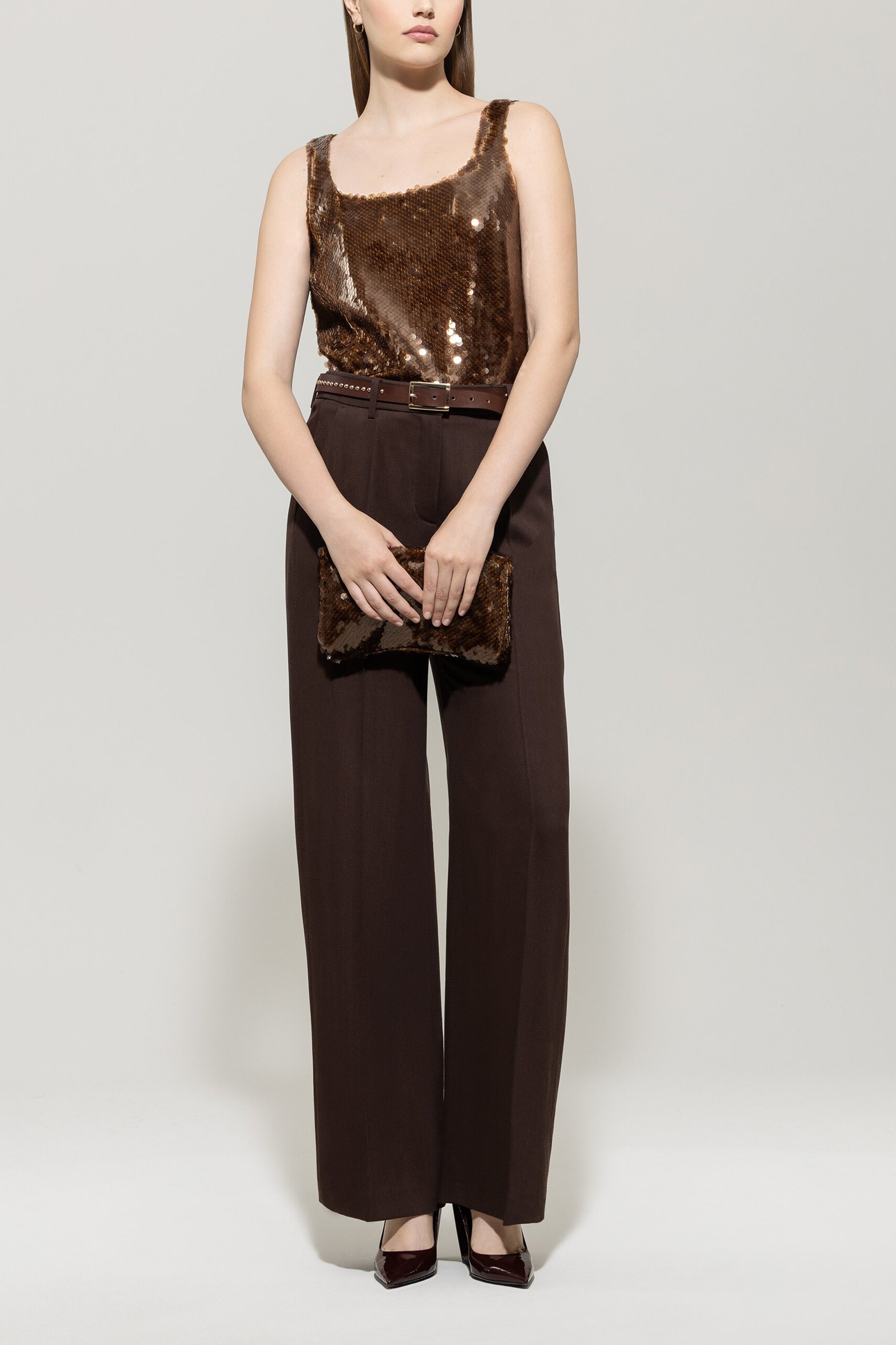 Top mit Pailletten - walnut - Standard | Model Front